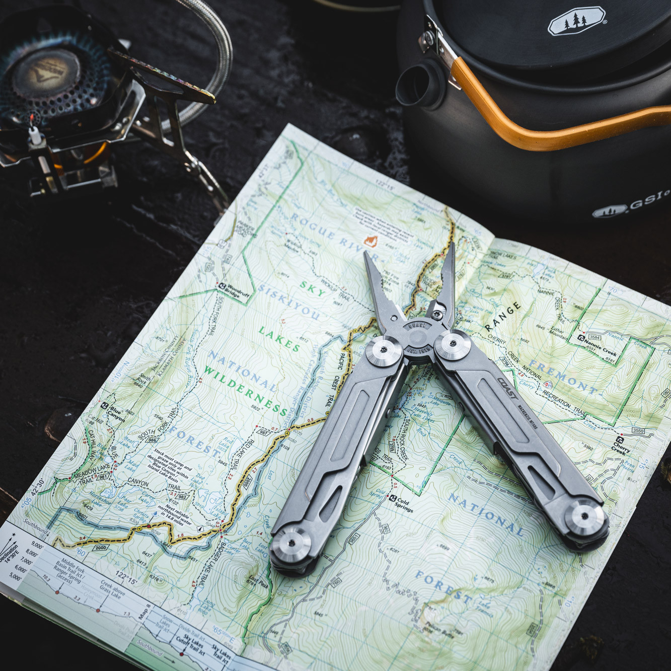 COAST MT400 Mackenzie Multi-Tool with Sheath, 13 Tools, Stainless, NEW