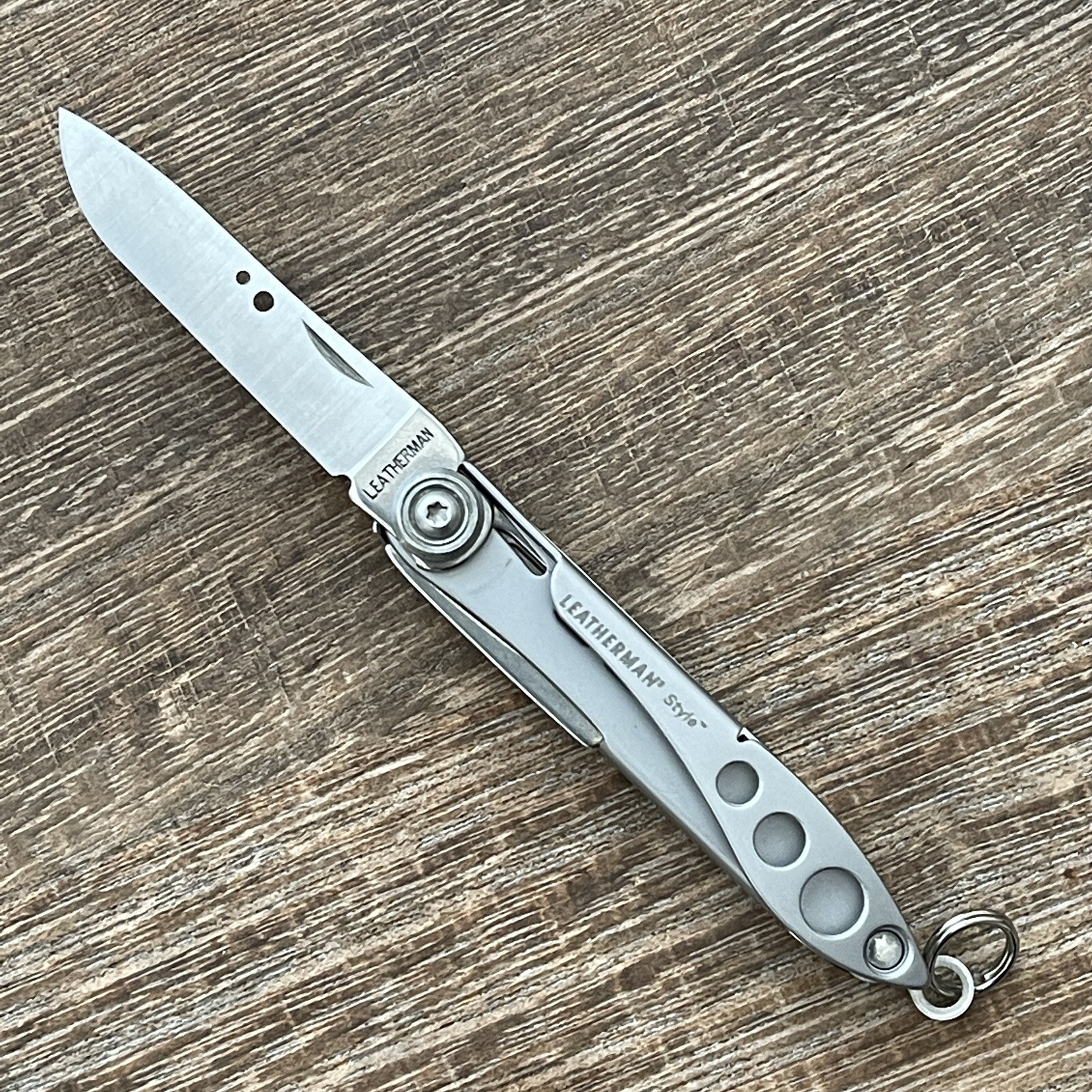 Leatherman Style Black multitool. New. Discontinued. Branded “Dell”.
