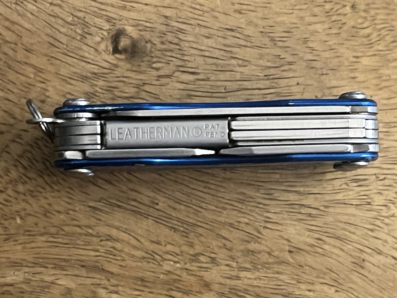 Retired Leatherman Squirt S4 Scissors Knife Solid! NICE! DISCONTINUED