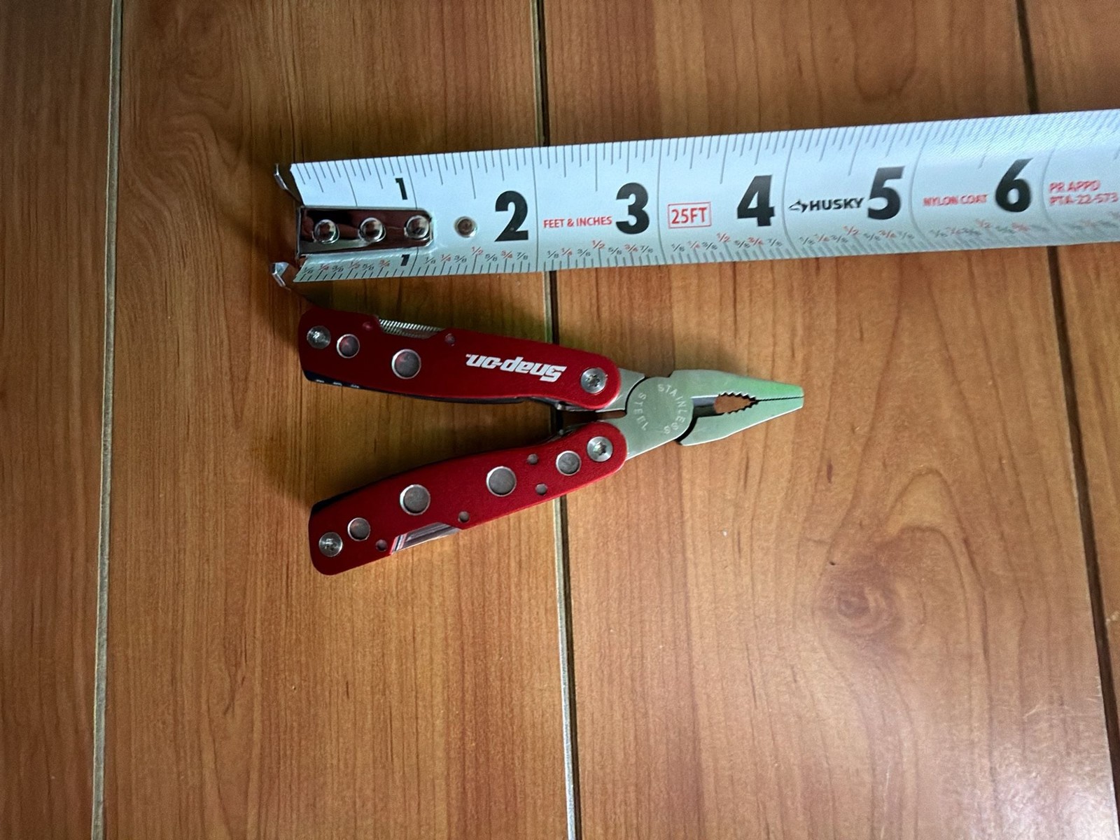 Snap-on Multi-Tool Pocket Knife with Pliers and Carrying Pouch