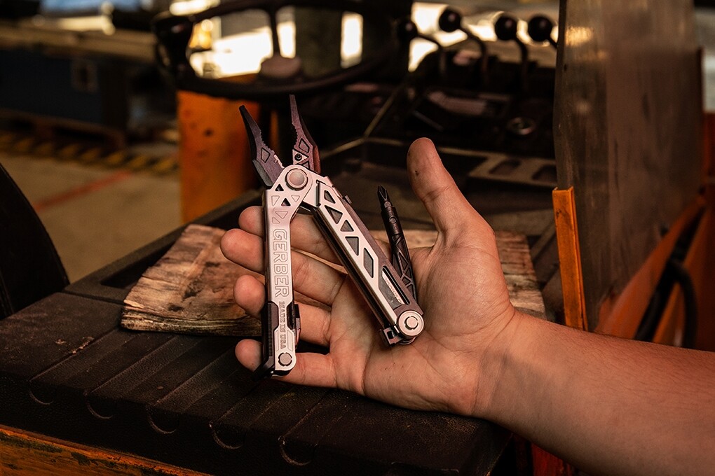 AUTHORISED Gerber 31003173 Center Drive Multi Tool USA Made GENUINE