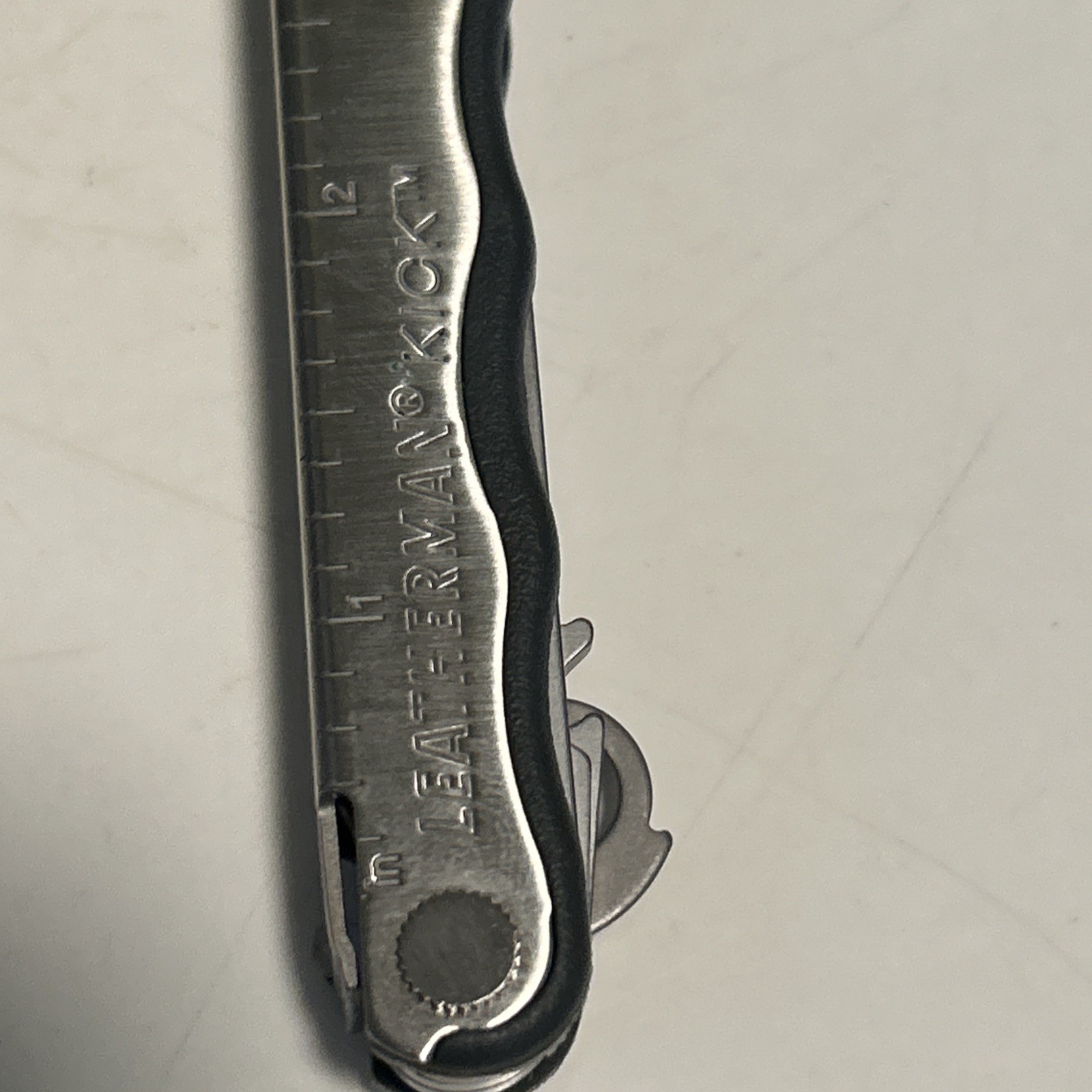 Leatherman Kick Multi-Tool – 14-in-1 w/Pliers, Knife, Screwdrivers “Logo”