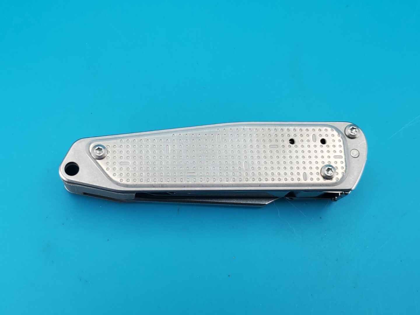 Leatherman FREE T2 Pocket Knife Multi-tool! RNDC 2019 COLORADO