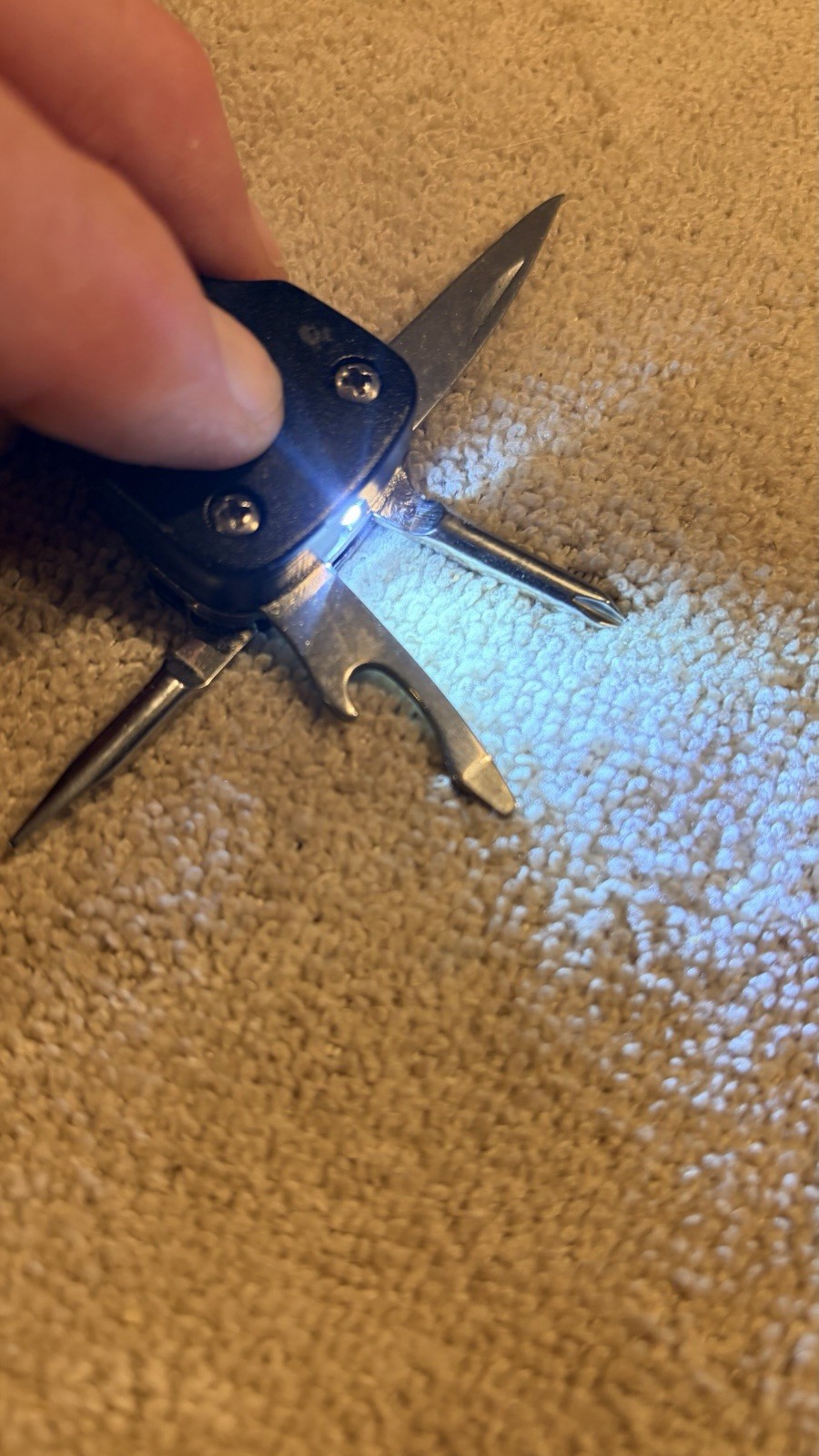 5 In 1 Keychain Multi Tool With LED Flashlight.
