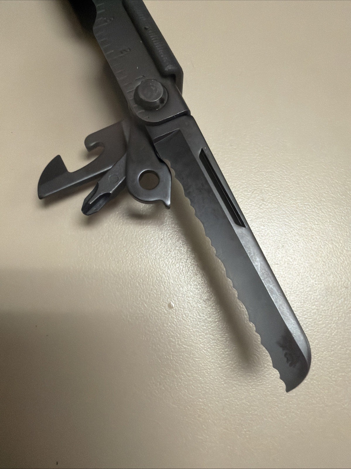 Gerber Multi-Plier 600 Bluntnose Black Stainless Steel Pliers Screwdriver Knife