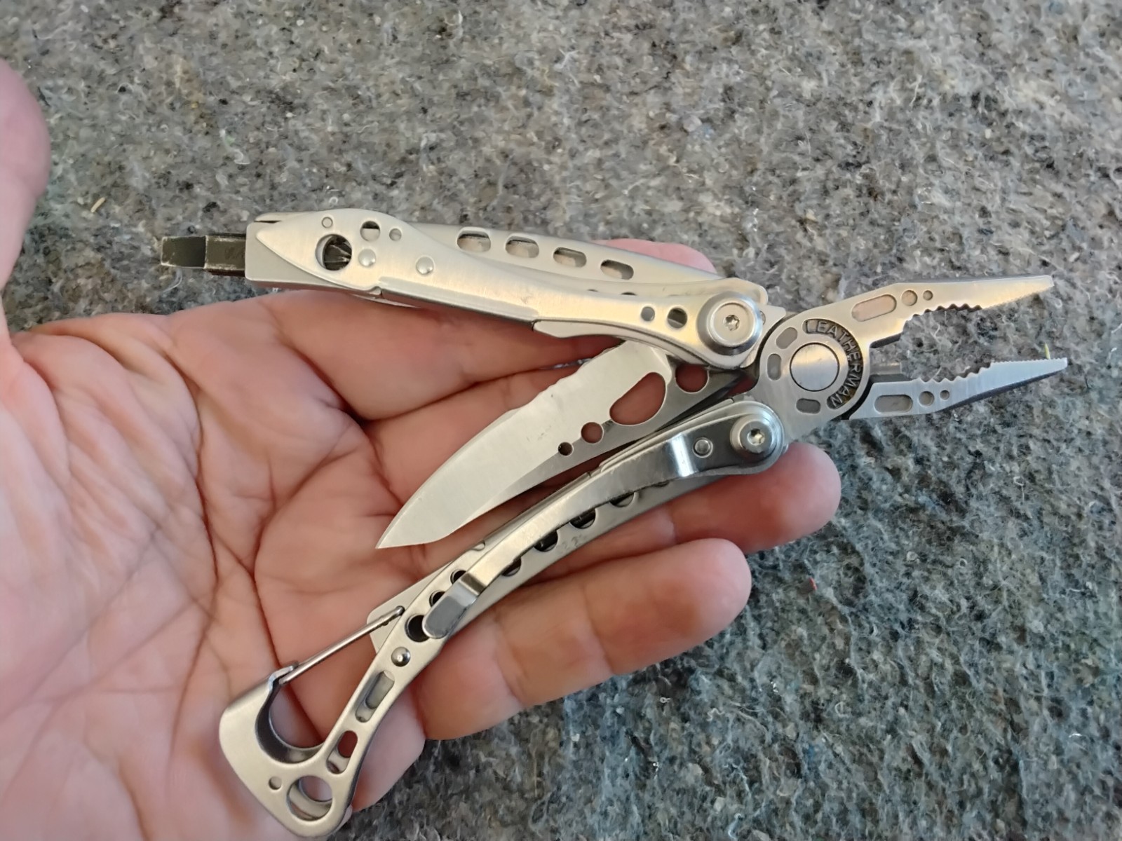 Leatherman Skeletool Stainless Steel Multi Tool