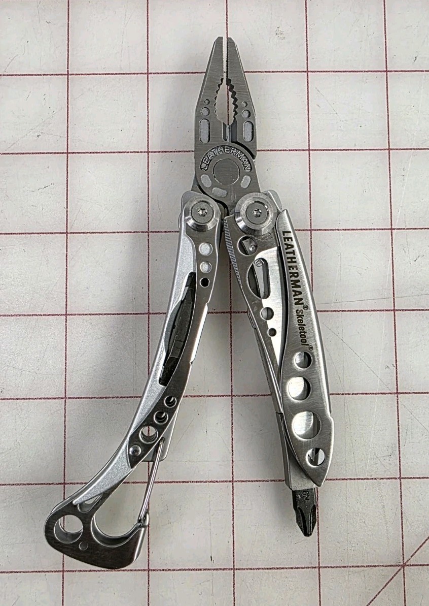 Leatherman Skeletool Multi-Tool Stainless Steel Multipurpose Pliers Excellent