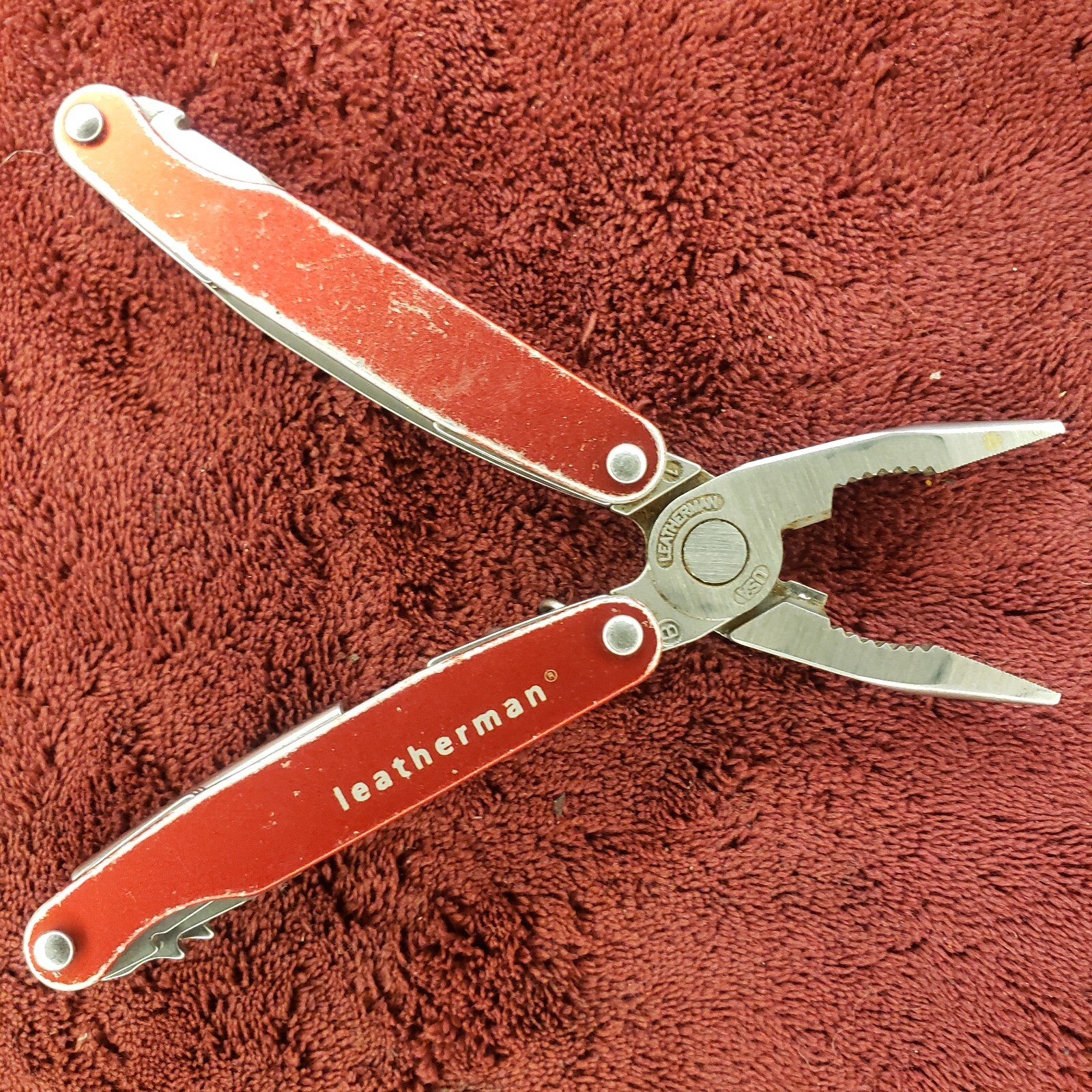 🔪🔪 Leatherman Juice C2 Red Multi-tool read