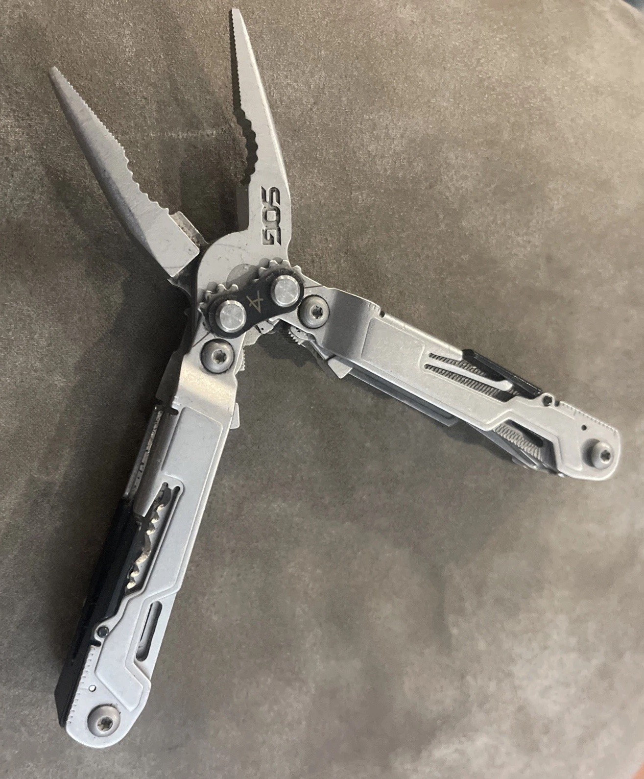 SOG PowerPint Tool Compact Lightweight Silver Multi-Tool!
