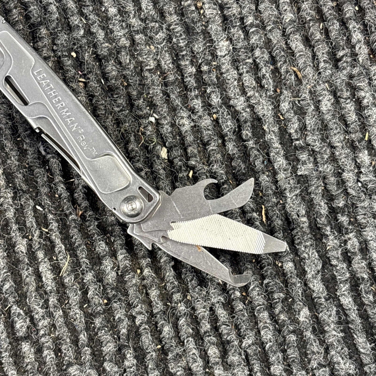 Leatherman Rev 3.8″ Multi-Tool, Stainless! USED (045)
