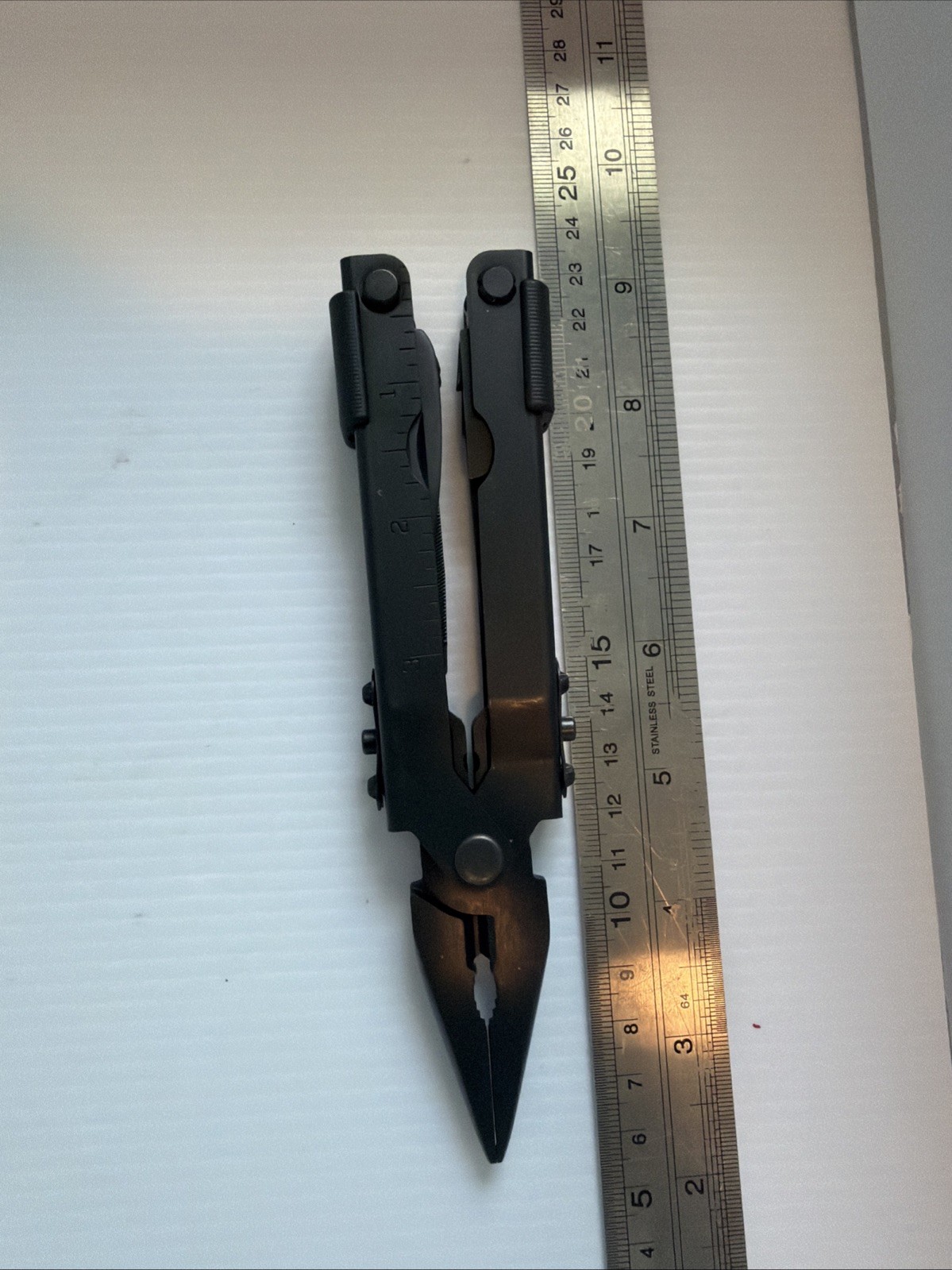 Gerber MP 600 Multi-Tool Pliers with Sheath Black Super Nice