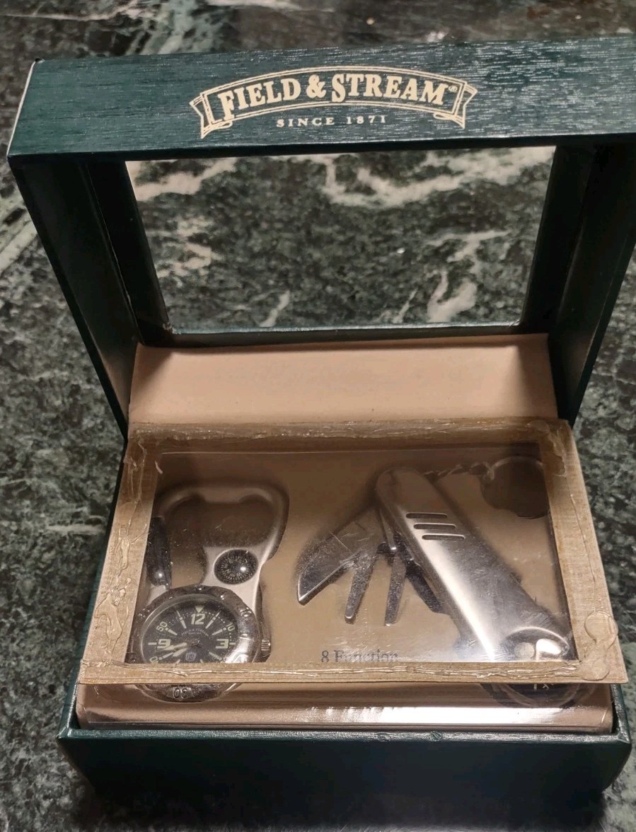 Field & Stream Men’s Watch and 8-Function Golf Tool gift set