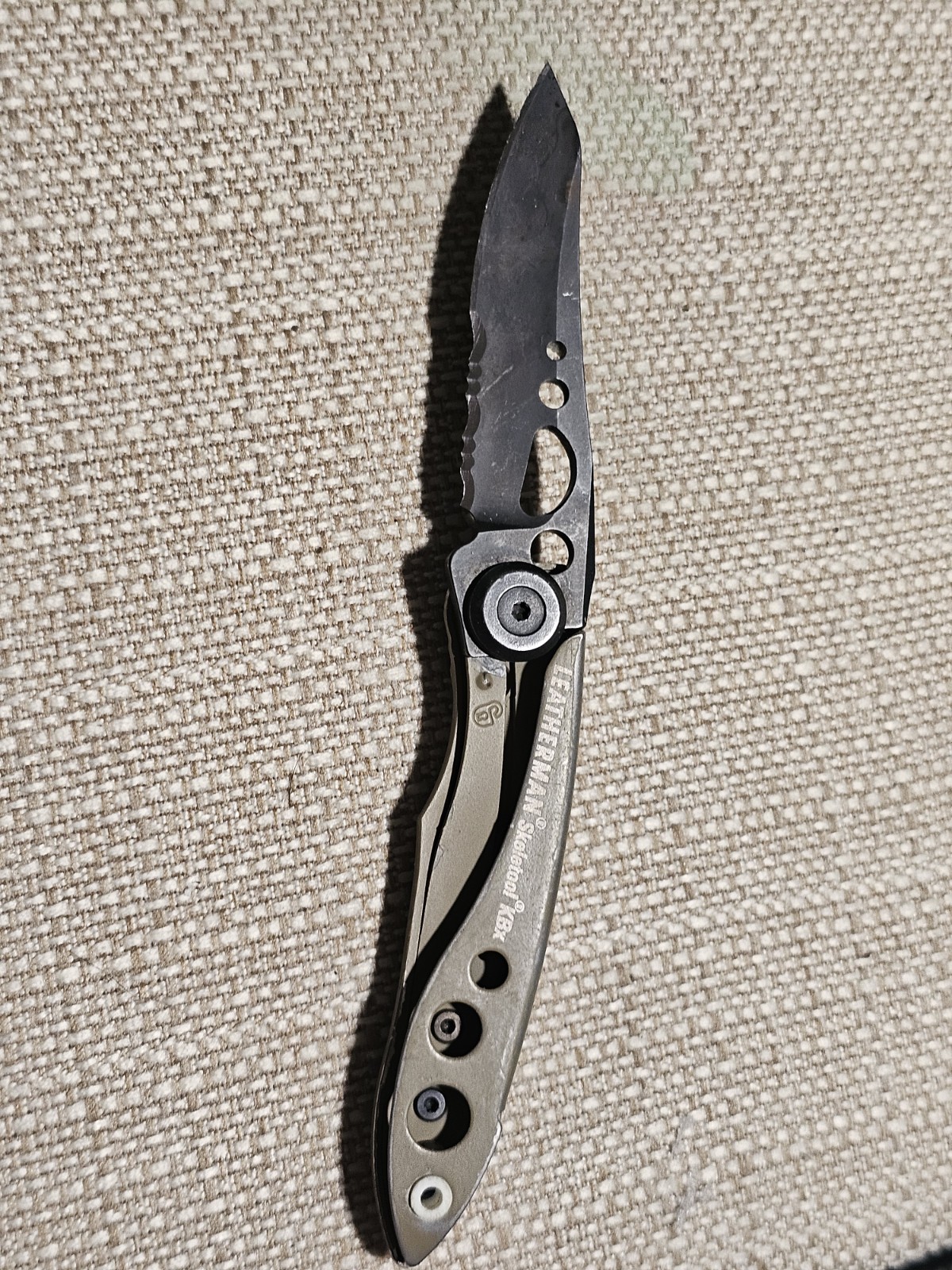 LEATHERMAN Skeletool KBX Multitool, Stainless Steel 832382