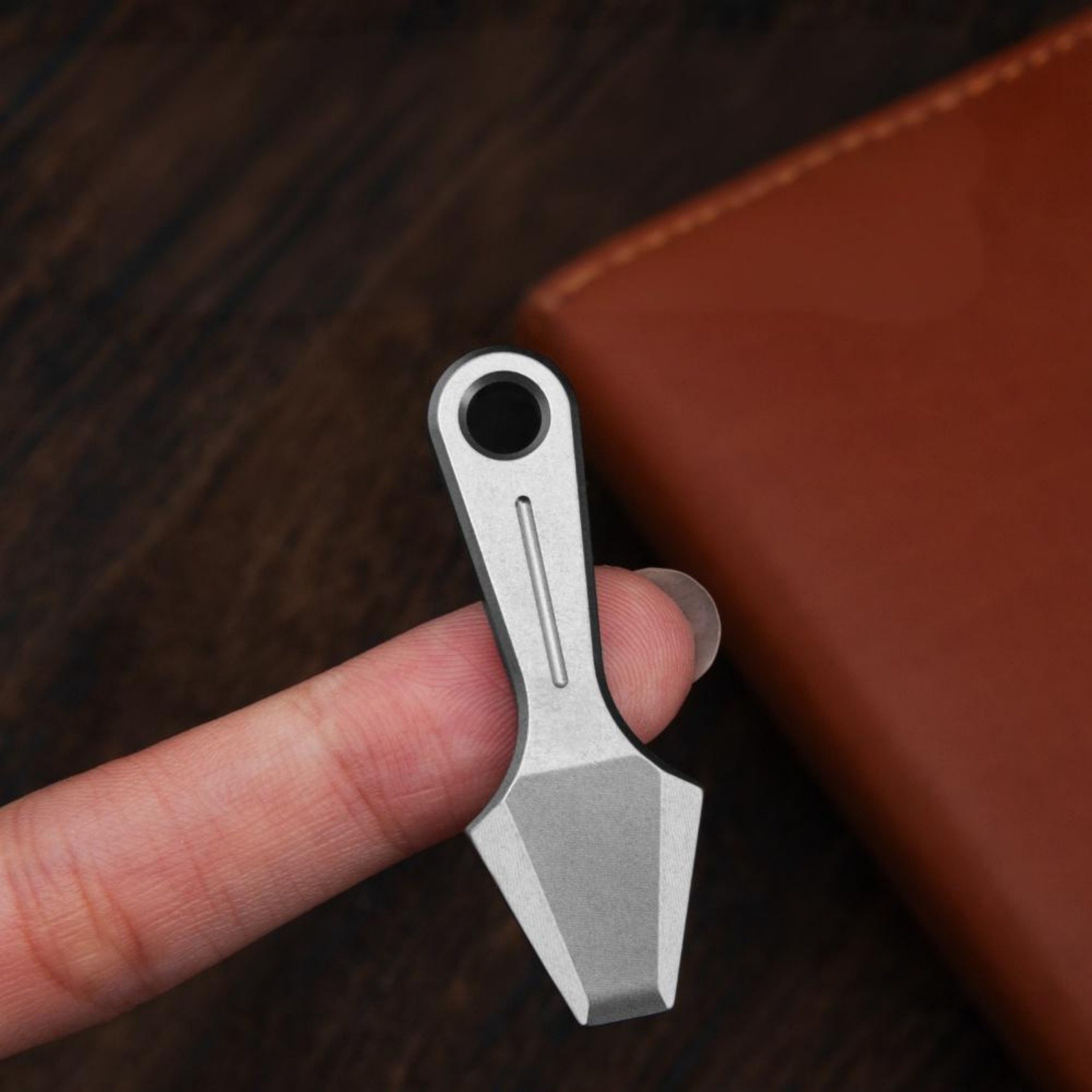 Titanium Alloy Mini EDC Pry Bar Keychain Pendant Tool Corrosion Protection
