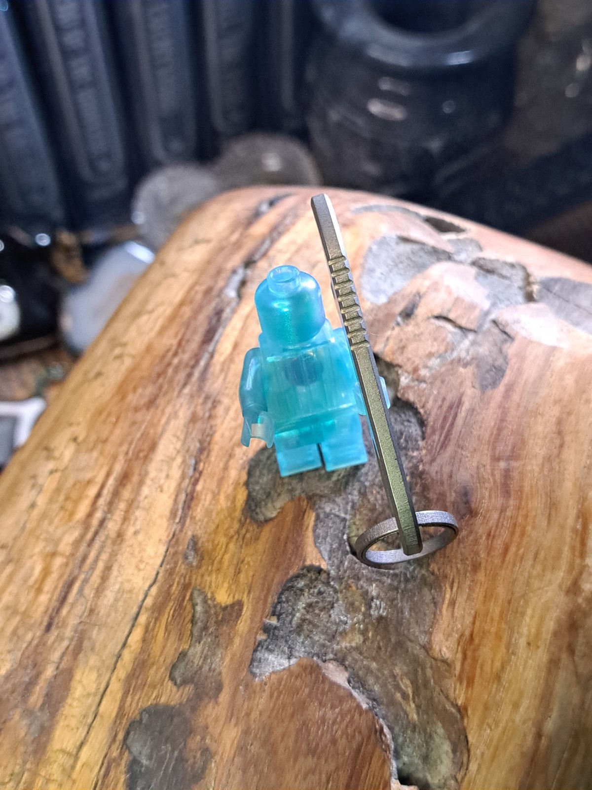 MINIMALIST TITANIUM KEYCHAIN CLAW BOTTLE OPENER