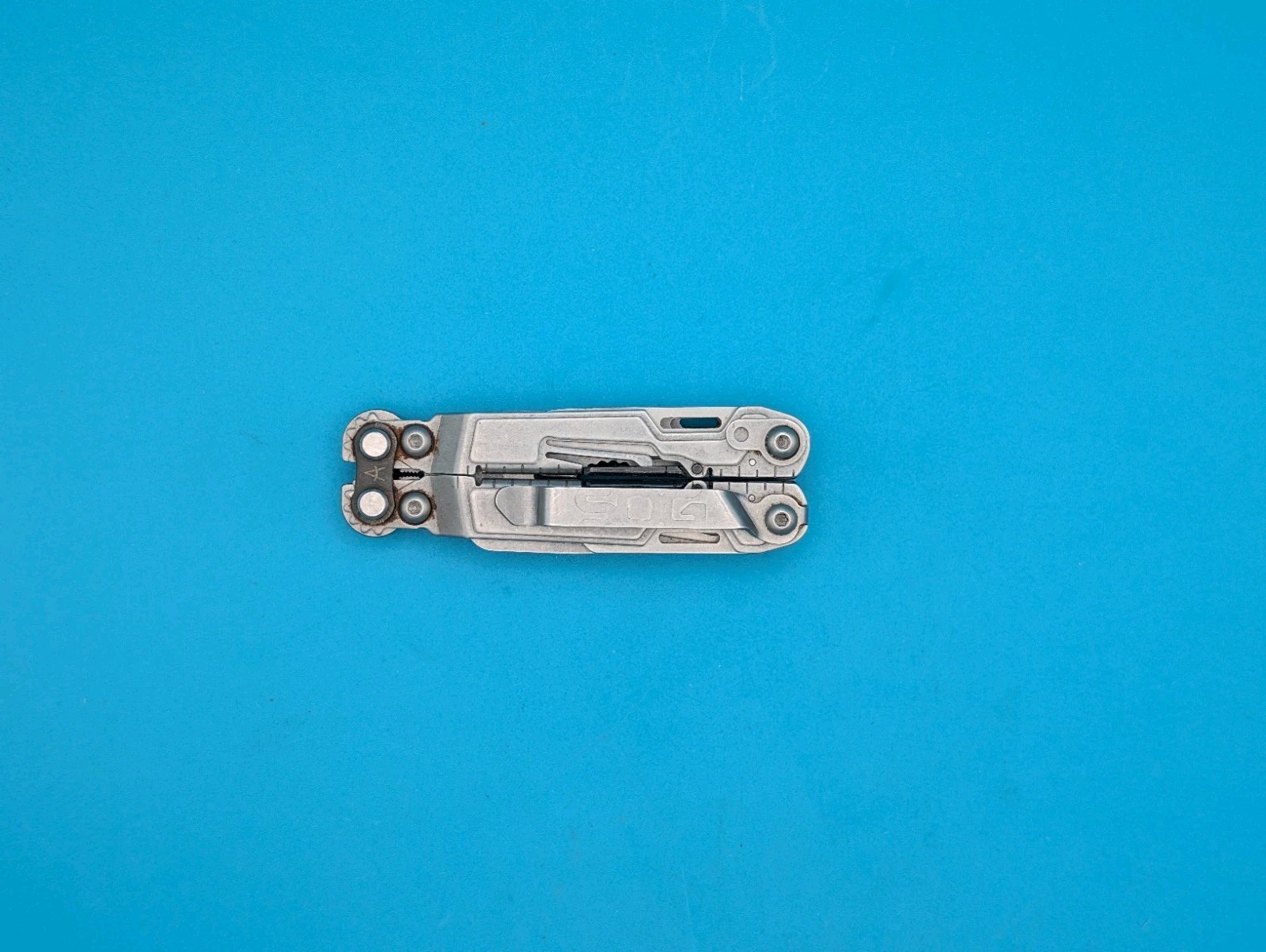 SOG PowerPint Tool Compact Lightweight Silver Multi-Tool!