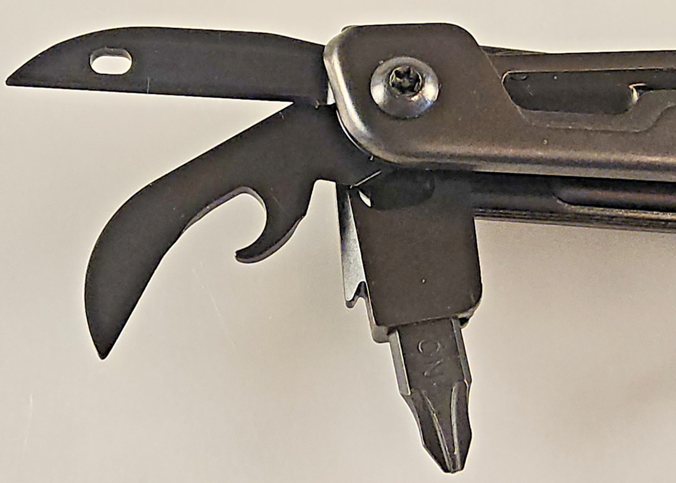 Leatherman Signal Black Multi Tool 19 in 1 Tools 06/23 + Exc. Cond. + FREE POST