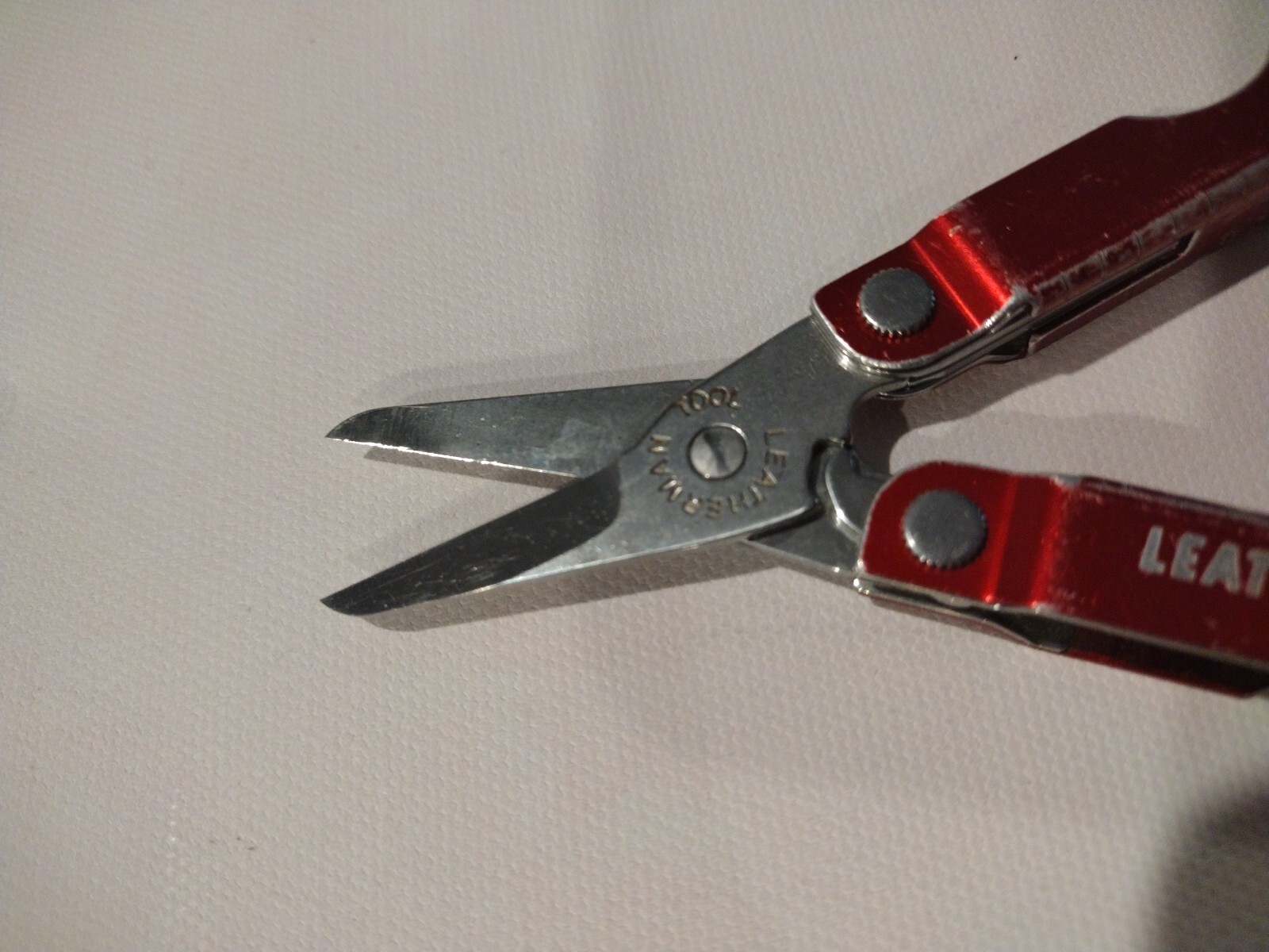 Leatherman Micra Multi-Tool, Knife, Scissors, Key Ring, Red Color in Good Condit