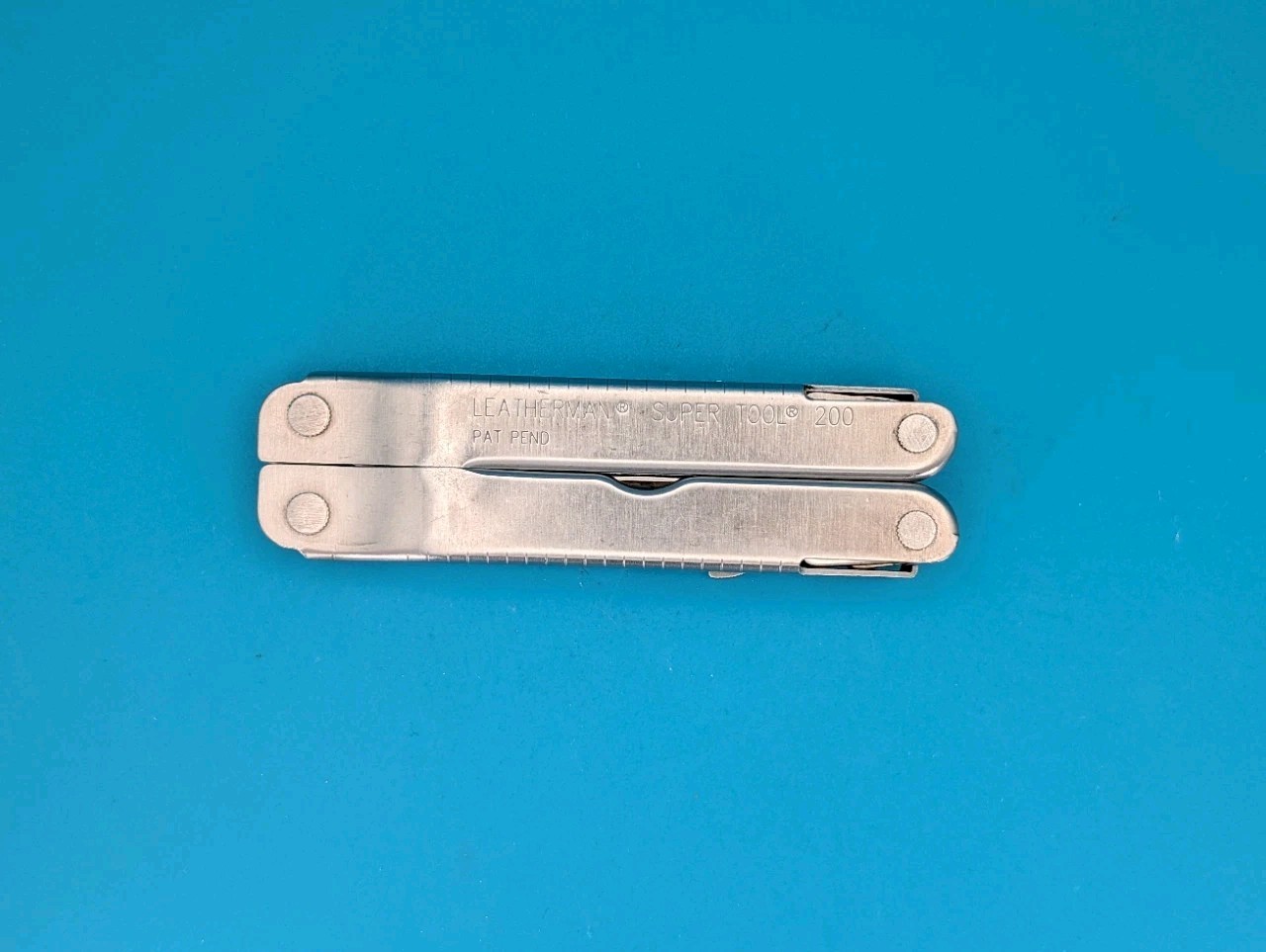 Vintage LEATHERMAN Super TOOL 200 Multi Tool! 04/02 Date Stamp!