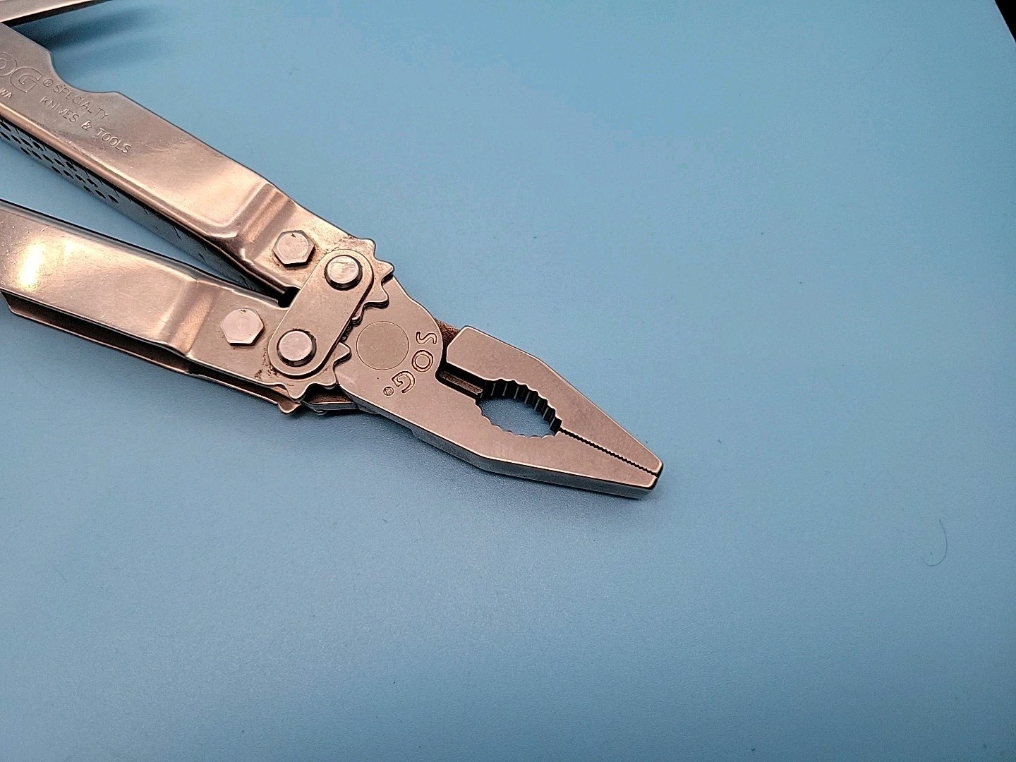 SOG PowerPlier Multi-Tool – Saw, File, Screwdrivers, Pliers, Knife