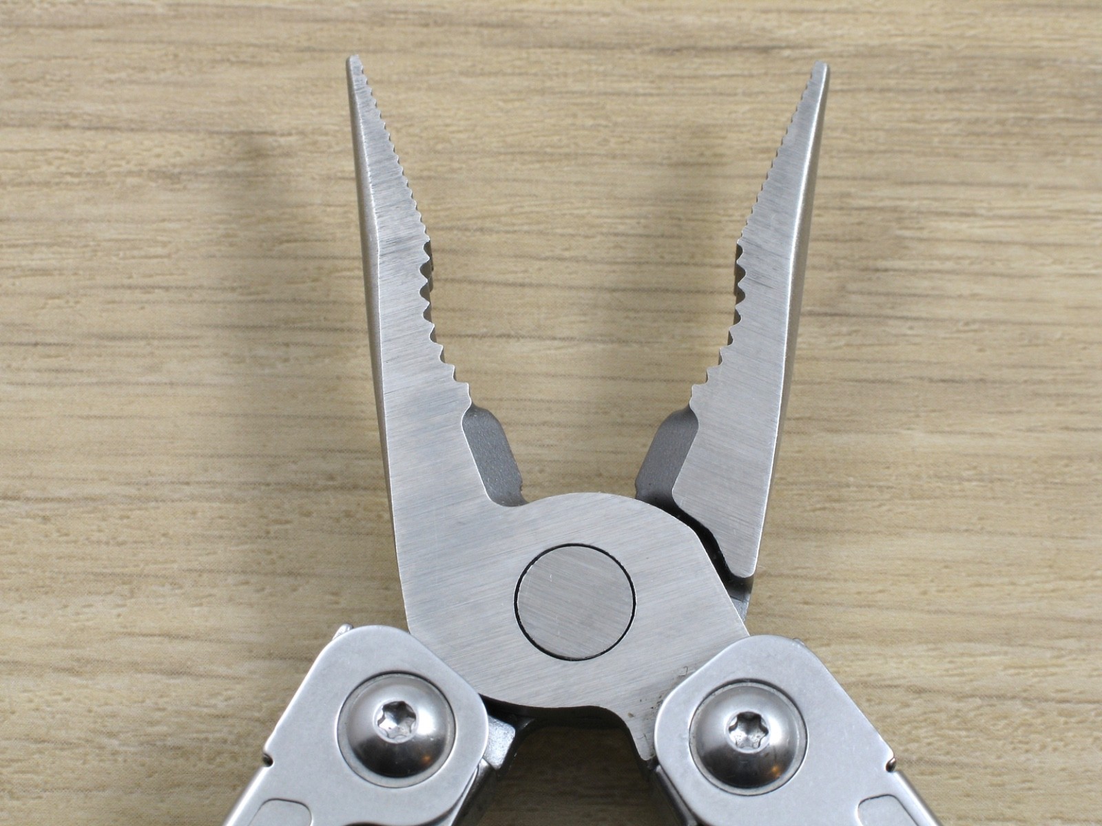 Leatherman Wingman Multi-Tool, Knife, Pliers, Stainless, USA – “SUFFOLK OEA”