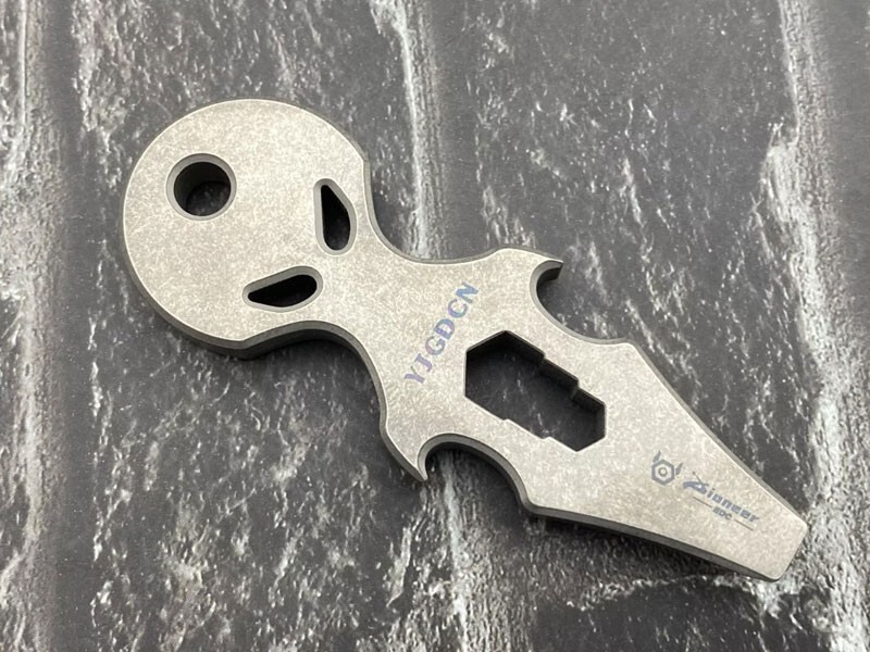 1PC Titanium Skull Multi-Tool Pry Bar Crowbar Bottle Opener Pocket Outdoor EDC