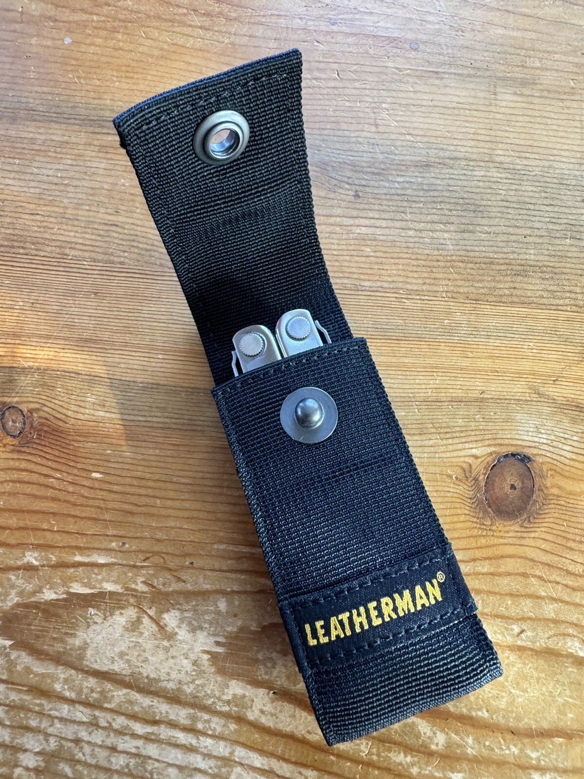 New Leatherman Bond Multitool W/ Sheath
