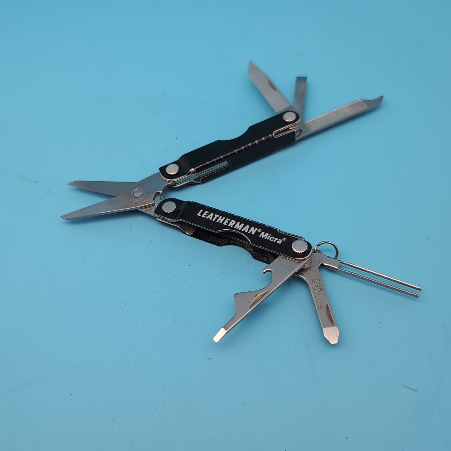 Leatherman MICRA Multi-Tool Black Scissors Knives Tweezers MORE Q66