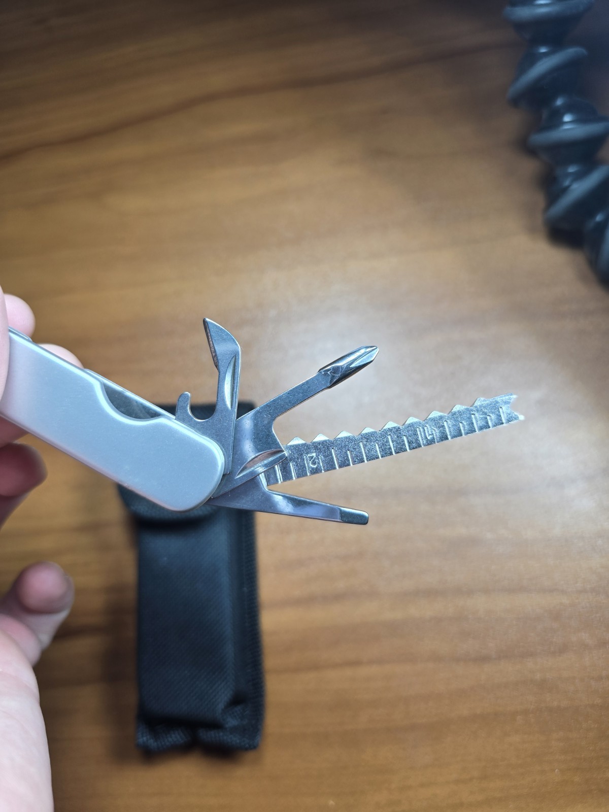 Multitool Stainless Steel – “SharkBite” – Pocket Knife