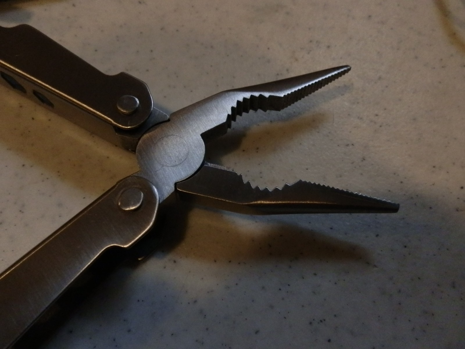 Multitool. Unbranded. Nylon sheath. 8 auxilliary bits – see photos. EUC