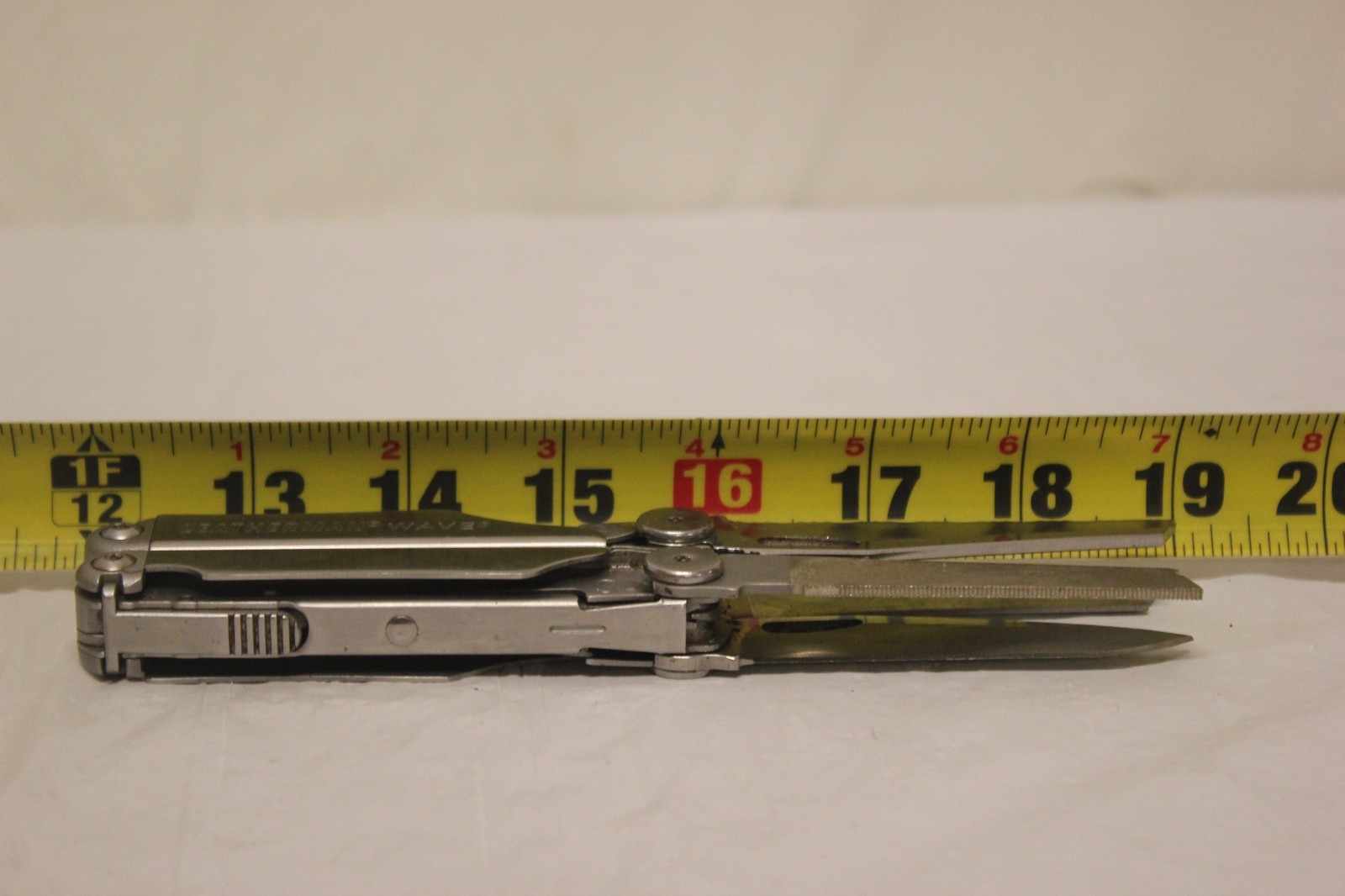 Leatherman Wave Multi-Tool F2B6