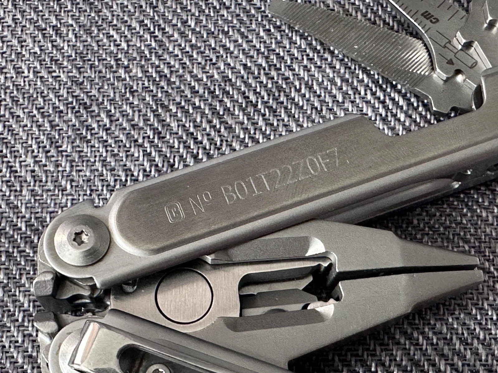 Leatherman Mr. Crunch Garage Edition Batch 001