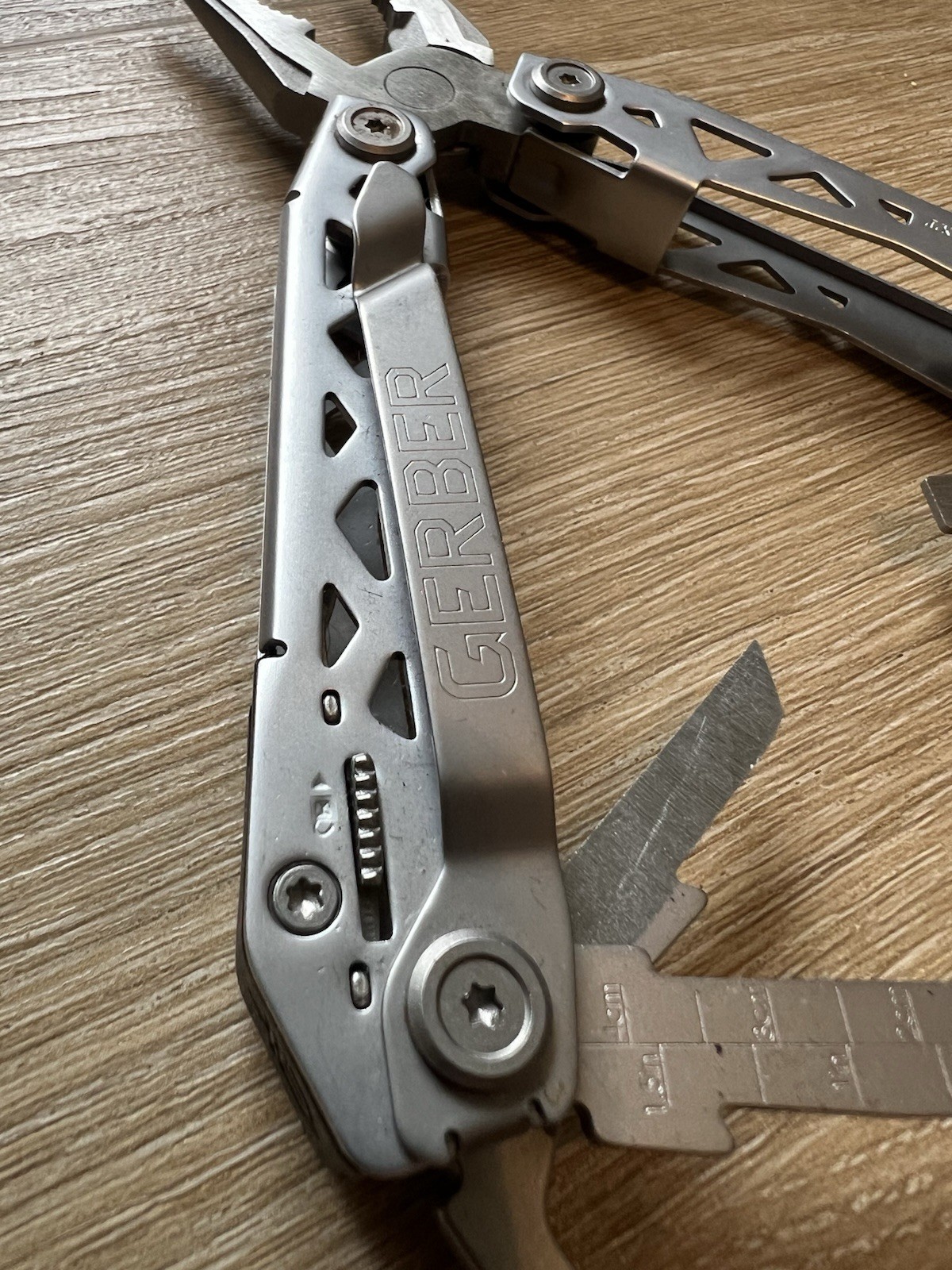 Gerber Suspension NXT Multi Tool 15-in-1 Stainless Steel Pocket Clip EDC Pliers