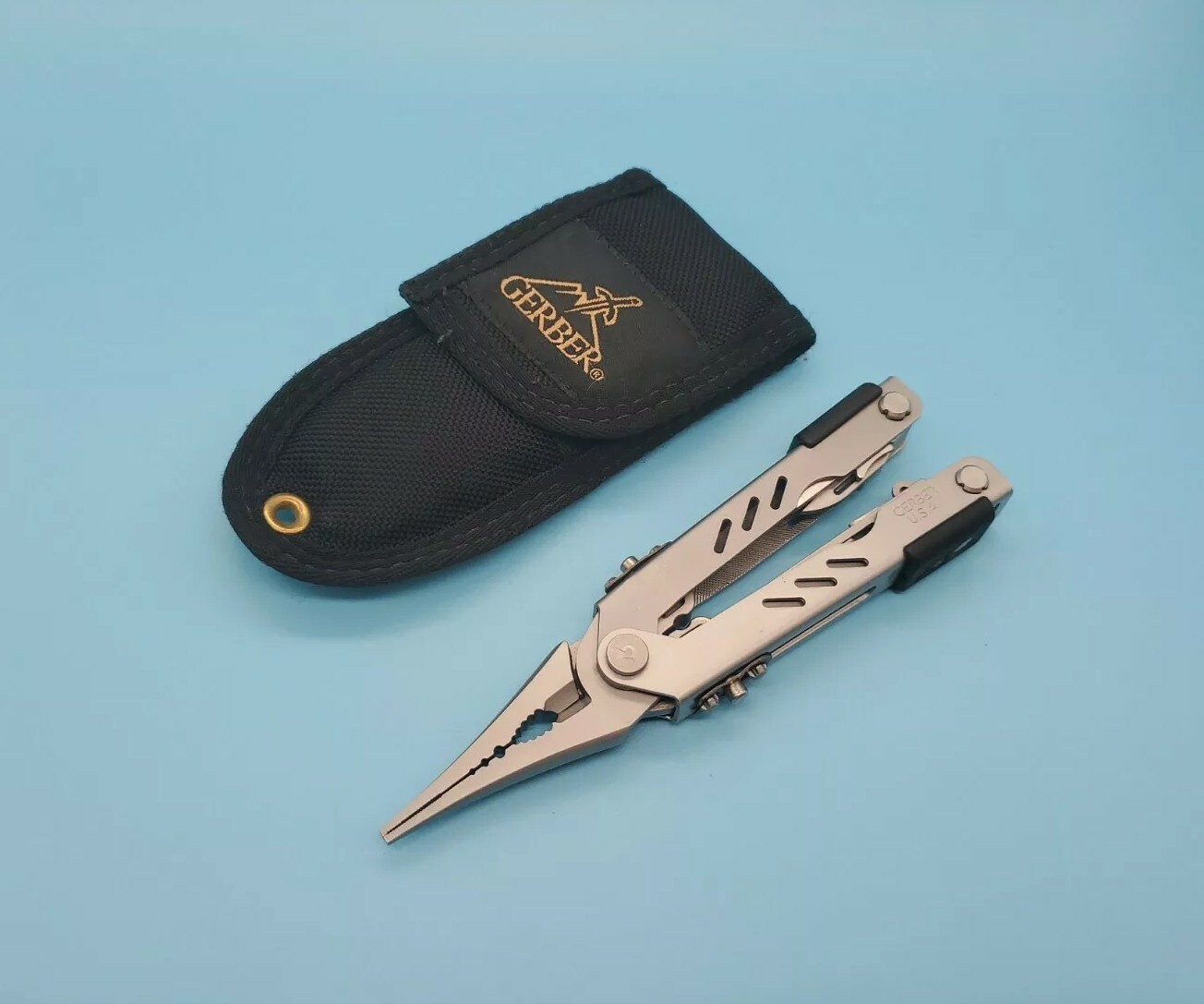 Gerber Fisherman MP400 Multi Tool Silver Compact w/ Sheath *RARE* *DISCONTINUED*