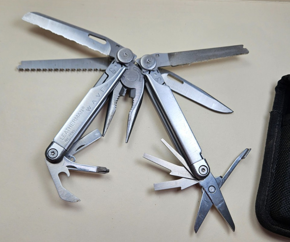 Leatherman Wave Original Multi Tool Knife Pliers with sheath Excellent