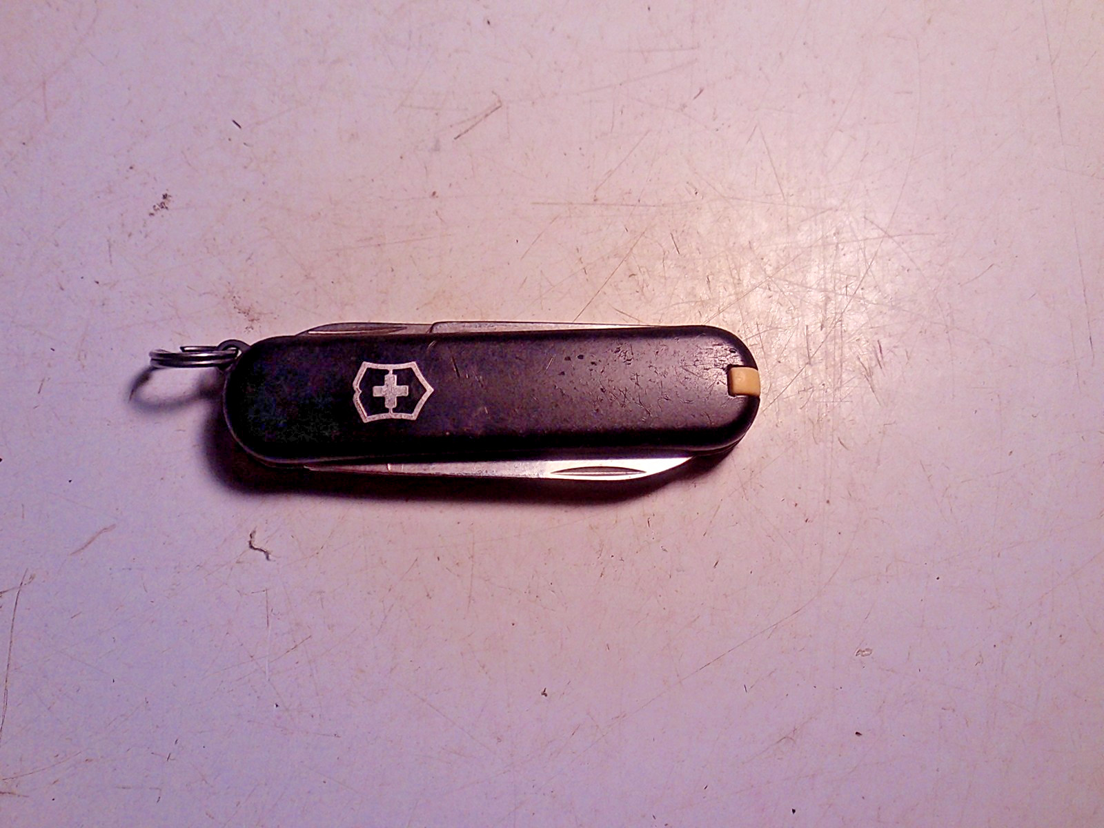Victorinox Swiss Army Black 5-Tool Knife Scissors Nail File tooth pic tweezers