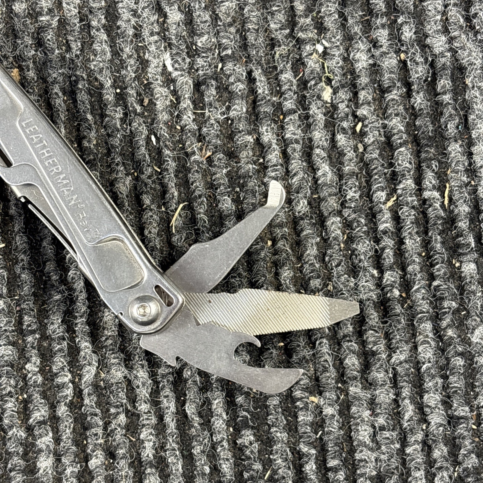 Leatherman Rev 3.8″ Multi-Tool, Stainless! USED (048)