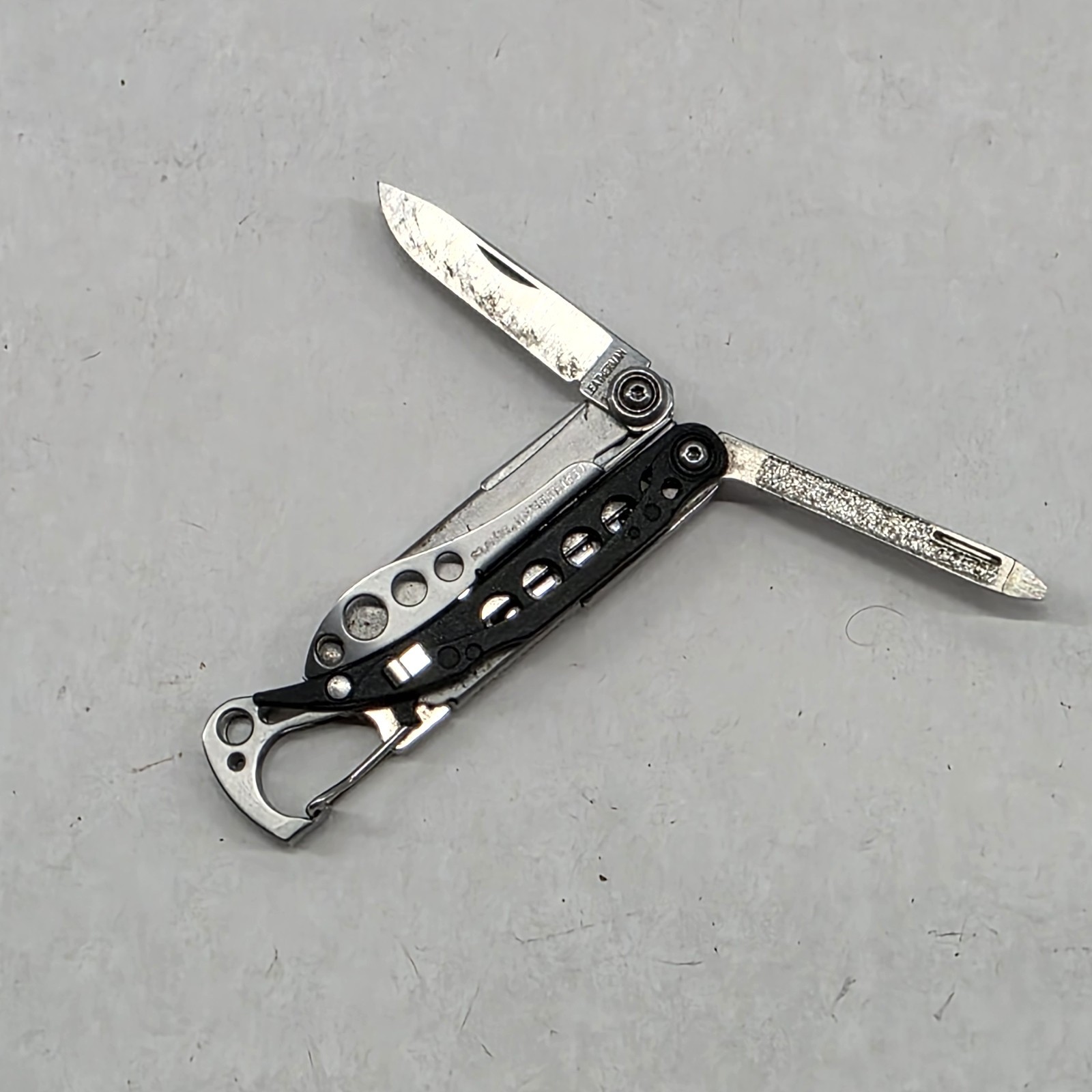 Leatherman Style CS Black Multi-Tool Carabiner tweezers, Retired