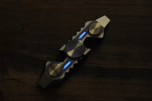 Titanium+Brass Hand Twisting Spinning Top Crowbar Bottle Opener Spinner Gyro Toy