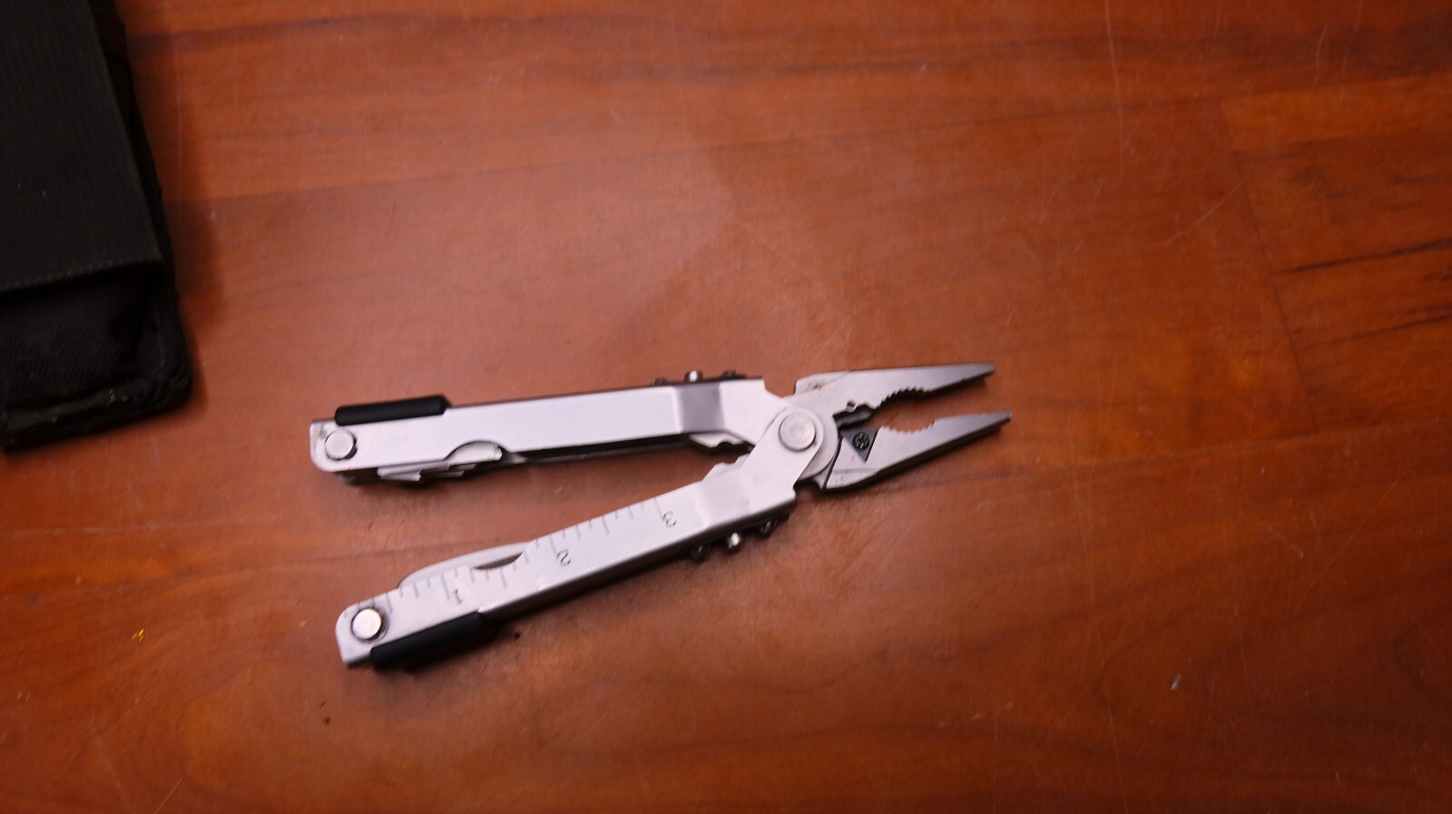 Gerber MP600 Multi-Tool Multi-Plier Needlenose Carbide Cutters Stainless #17