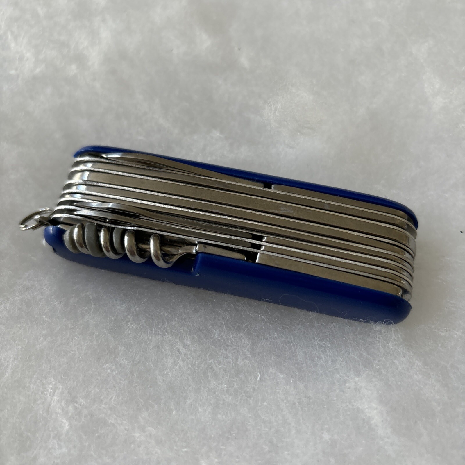 MULTI-USE POCKET KNIFE TOOLS FOLDING SURVIVAL BLADE TOOLS – NEW