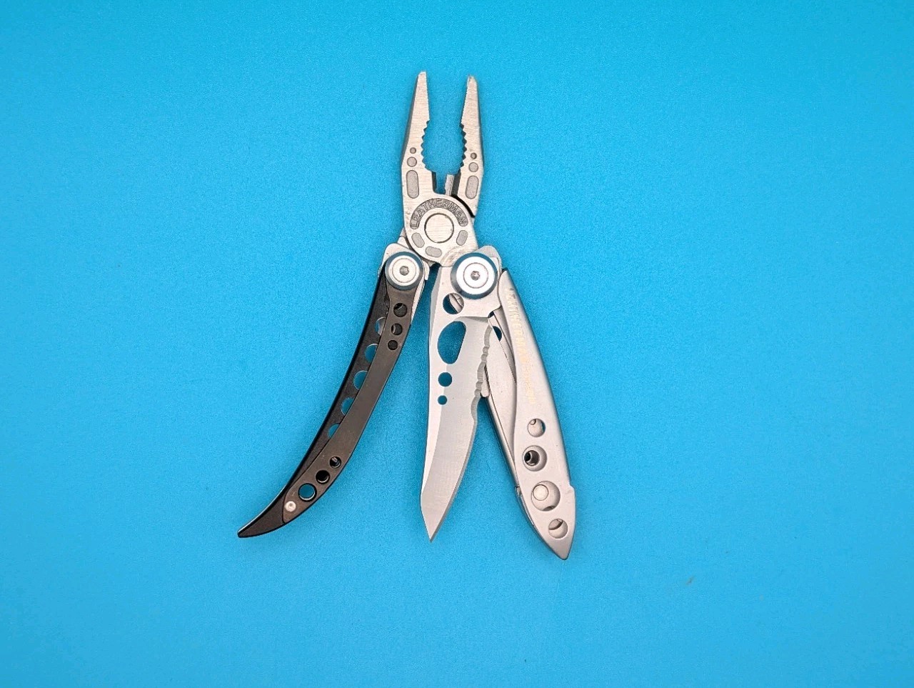 Leatherman Freestyle Multi-Tool – Discontinued – FAST SHIPPING!