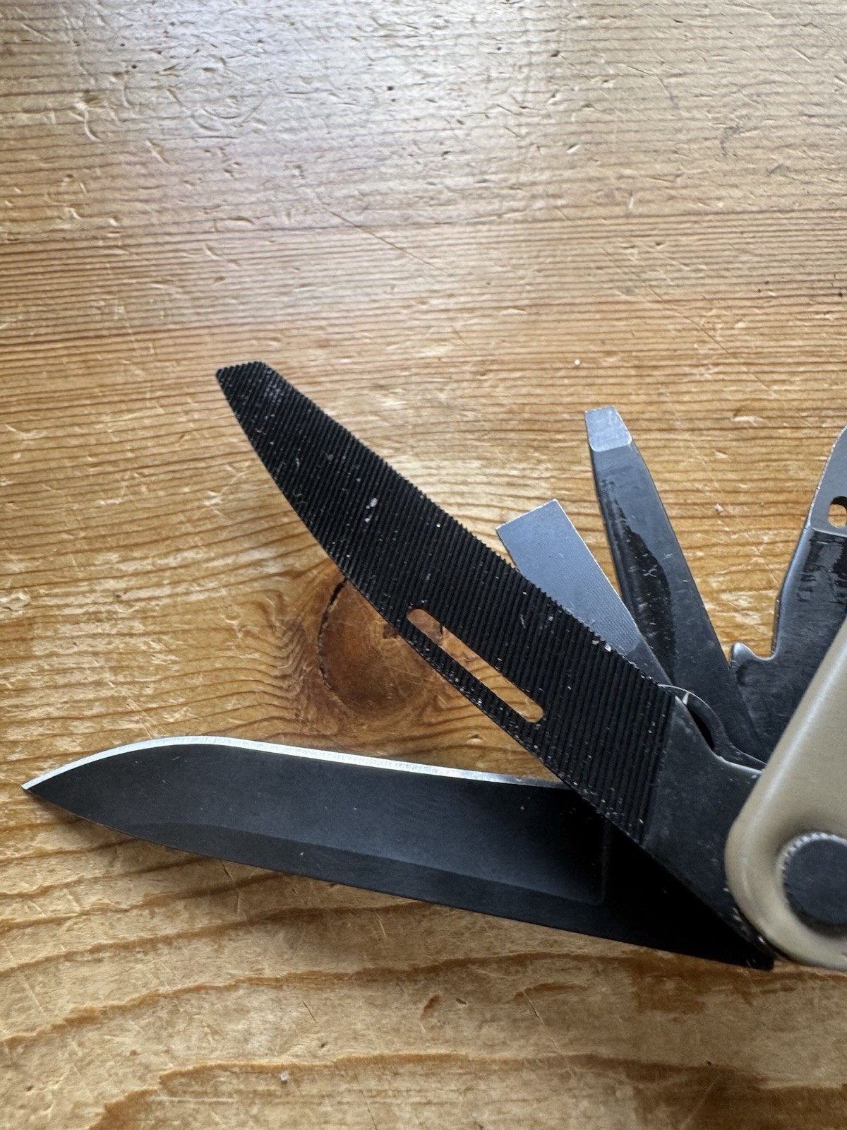 Leatherman Rebar Coyote Tan Multi-Tool Knife Pliers & Other Tools – Excellent