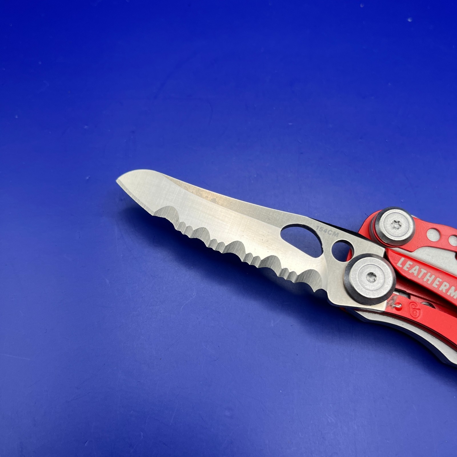 Leatherman Skeletool RX Multi-Tool 154CM Serrated, Rescue Glass Breaker Bit
