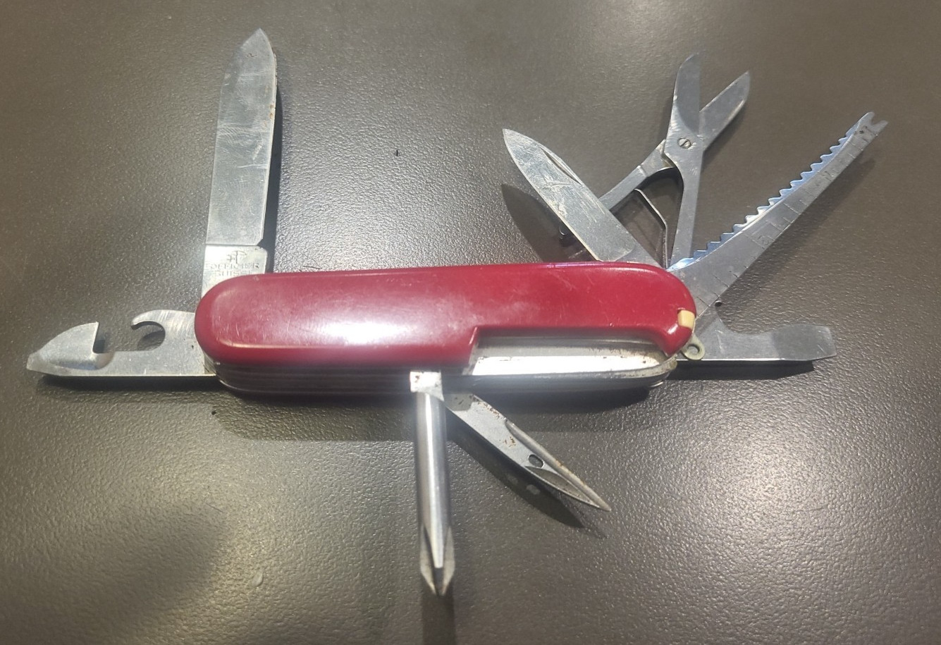 VICTORINOX Angler Swiss Army Knife Angler 91mm 4 layers Hoffritz Version