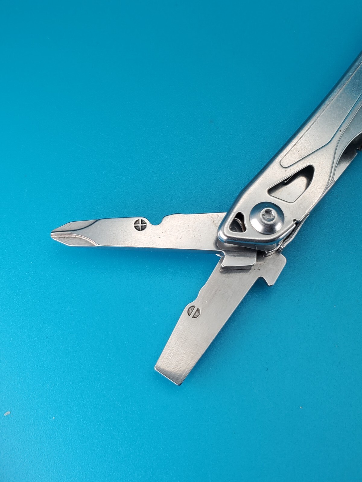 LEATHERMAN WINGMAN MULTI-TOOL! FAST SHIPPING!
