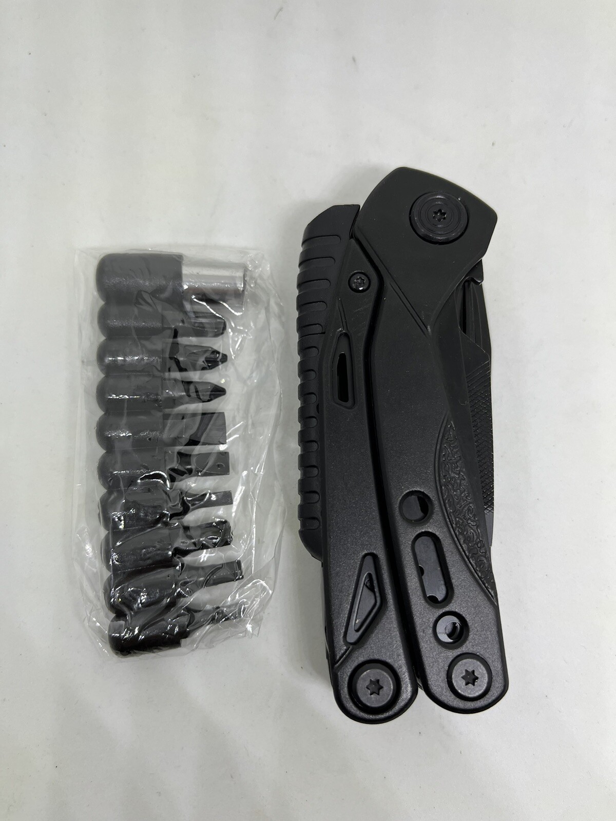15 In1 Camping & Outdoor Survival kit with carring case. Black.