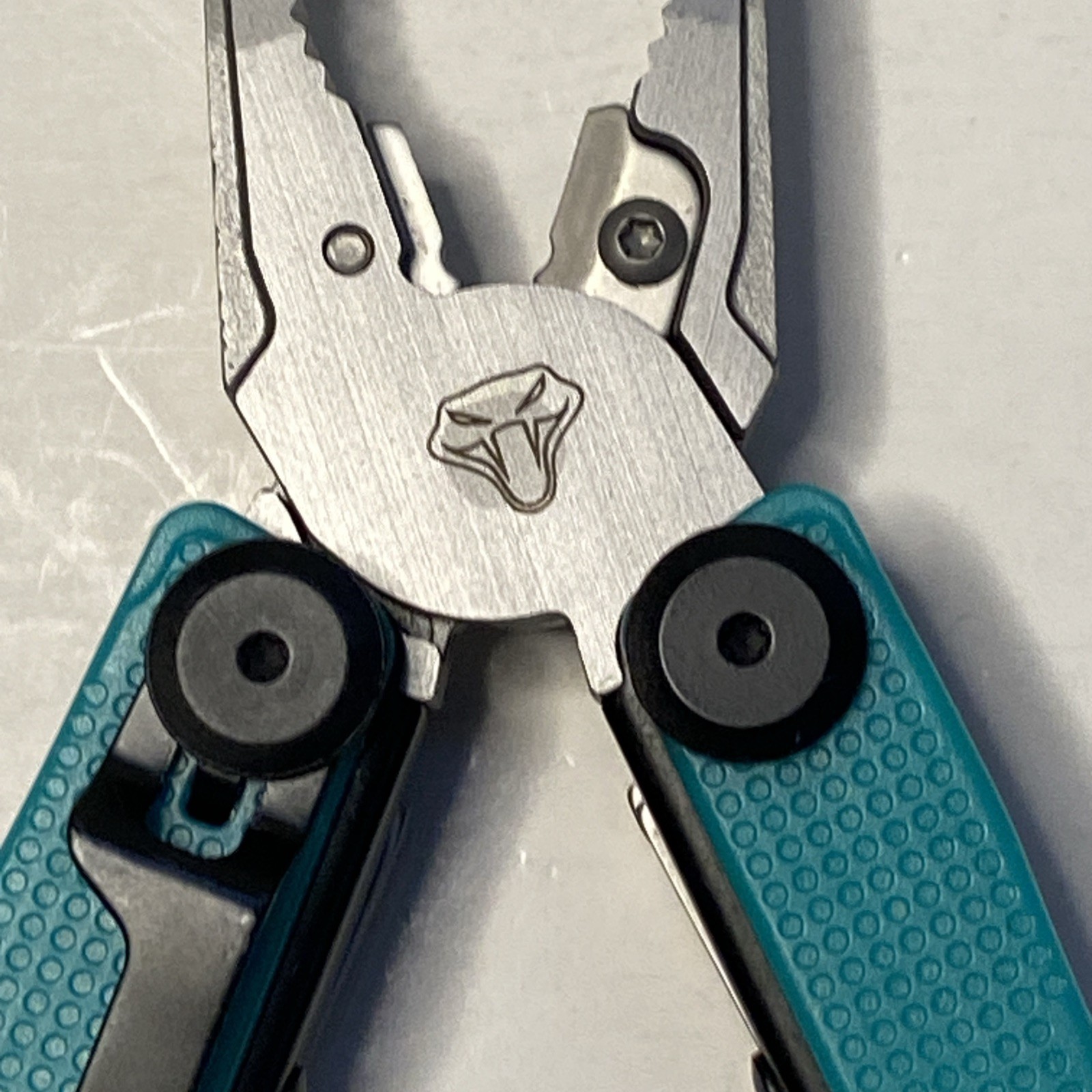 SIUPRO Multi Tool Folding Pliers with Sheath Compact Utility Tool Teal