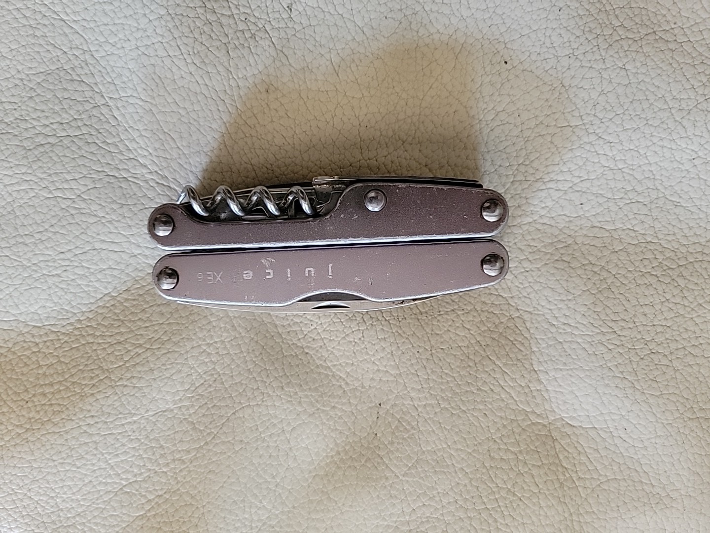 Leatherman Juice XE6 Gray / (Rare/Discontinued/Retired)