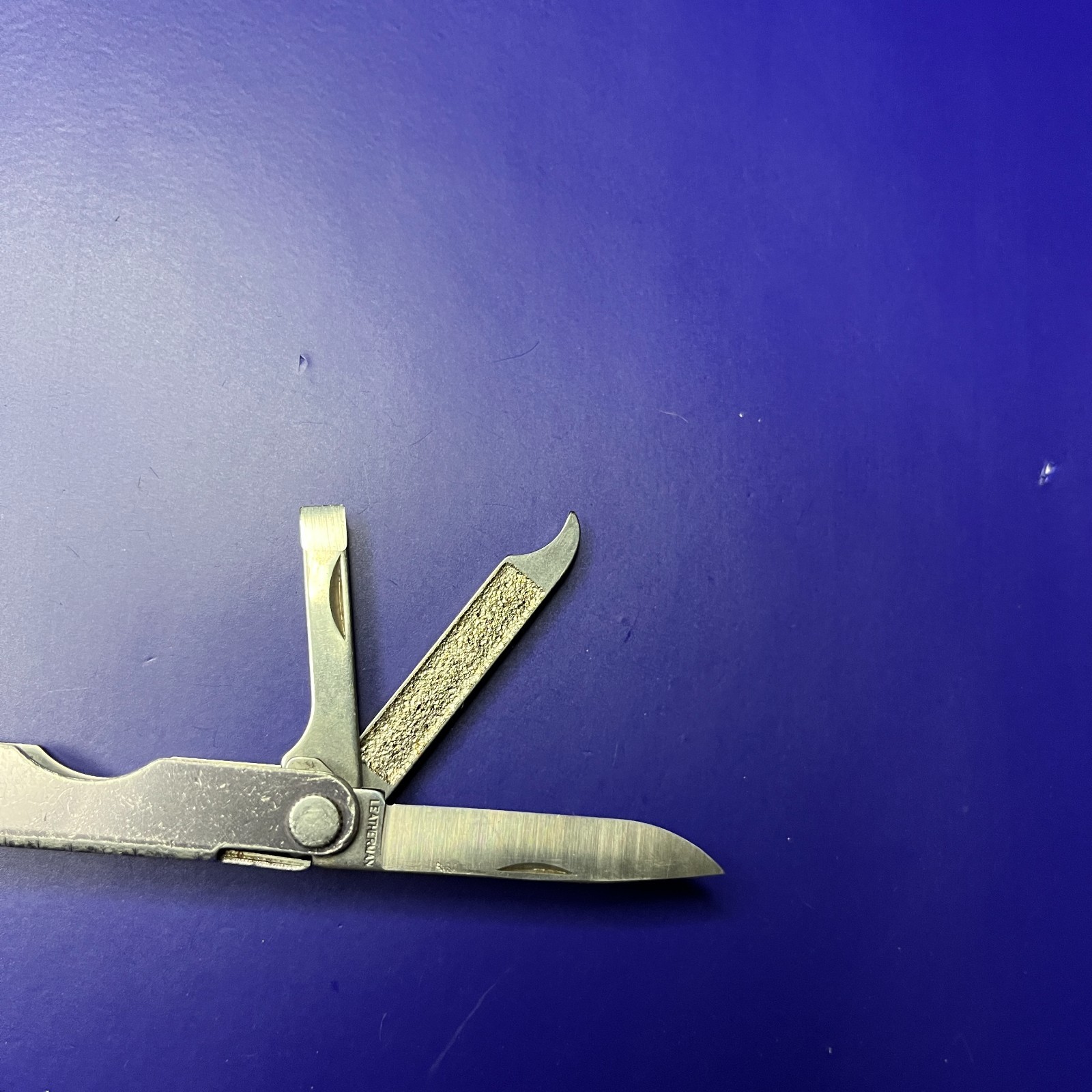 Leatherman Micra Multi-Tool Knife, Scissors- Black